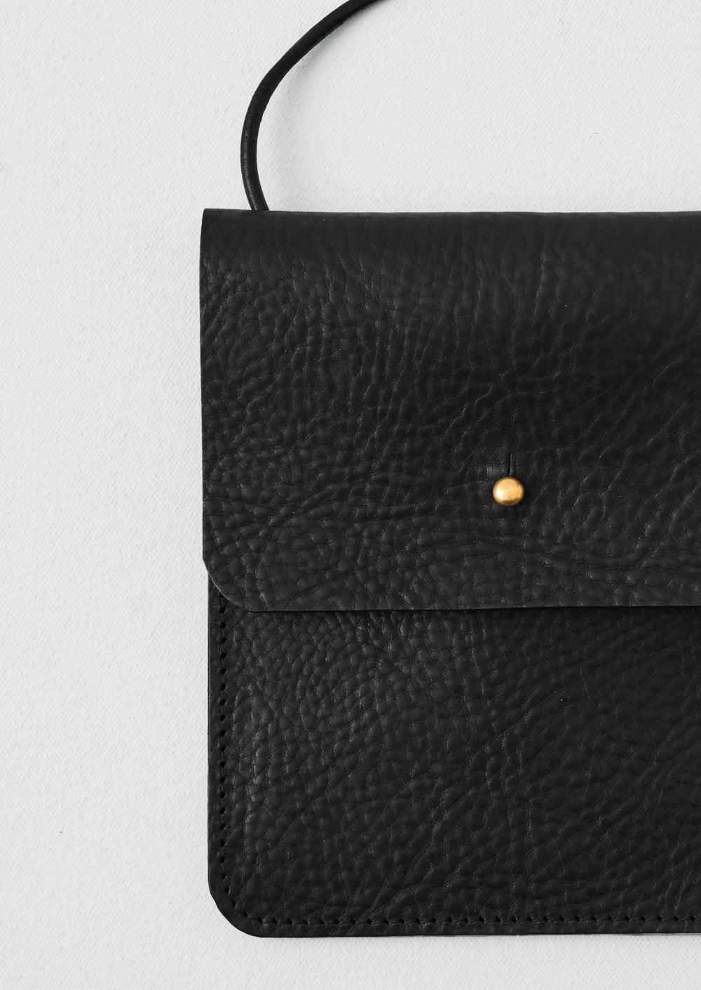Kate Sheridan Leather Erin Pouch | Black Product Image