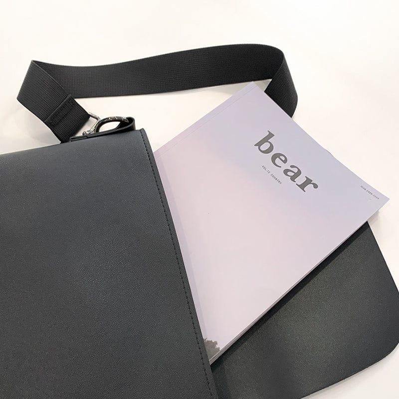 SMALL MESSENGER SHOULDER BAG Product Image