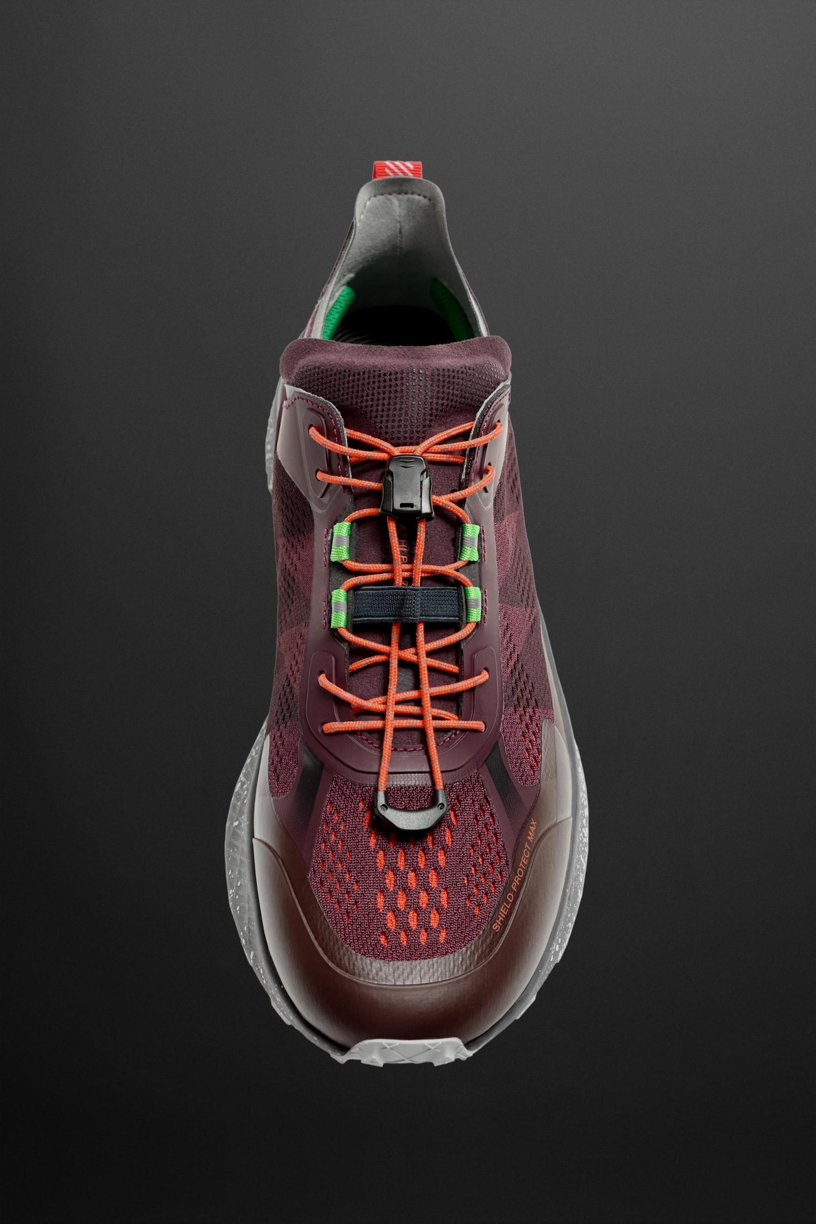 RUNNING SNEAKERS Product Image