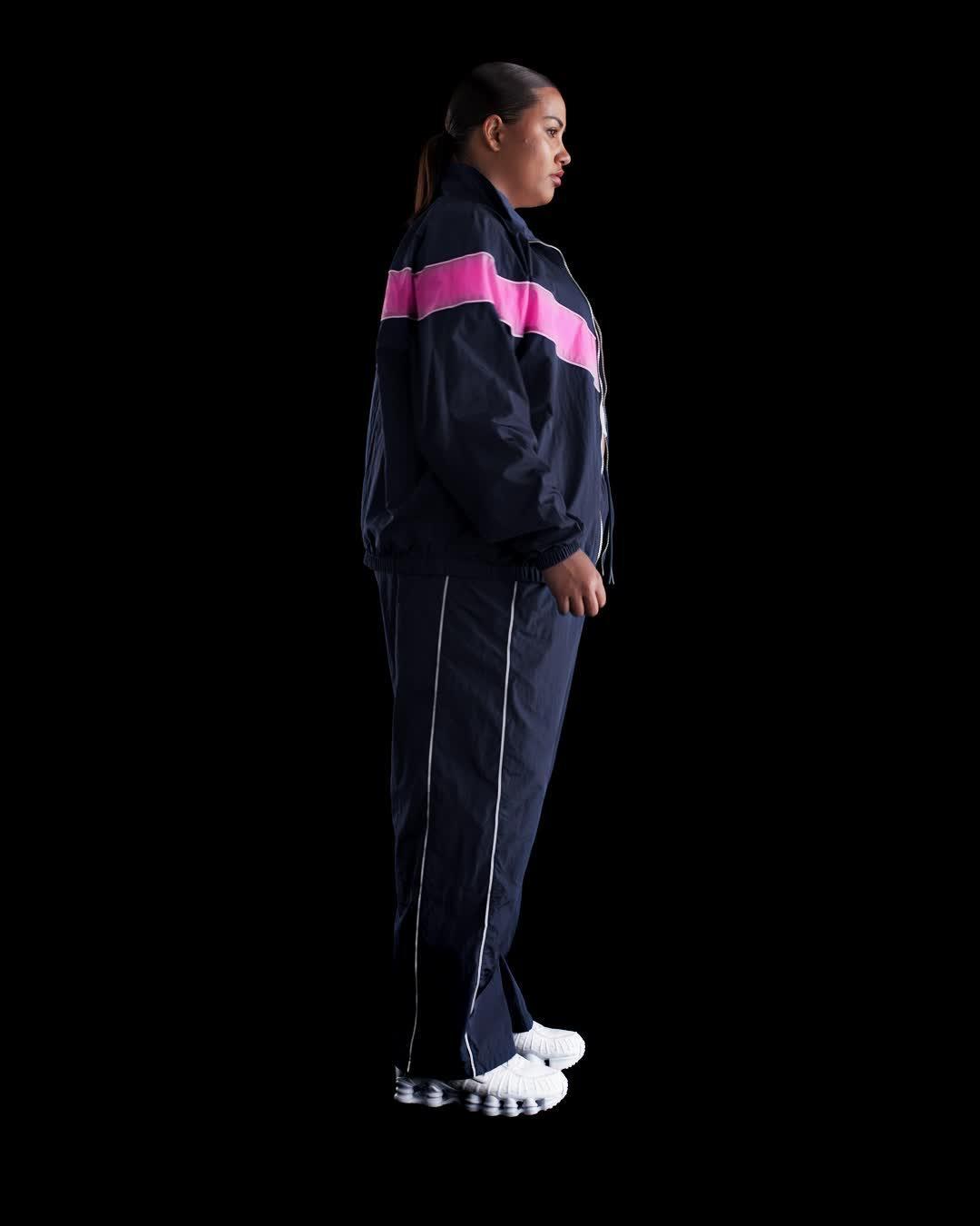 Nike Women's Windrunner Loose UV Woven Full-Zip Jacket (Plus Size) Product Image