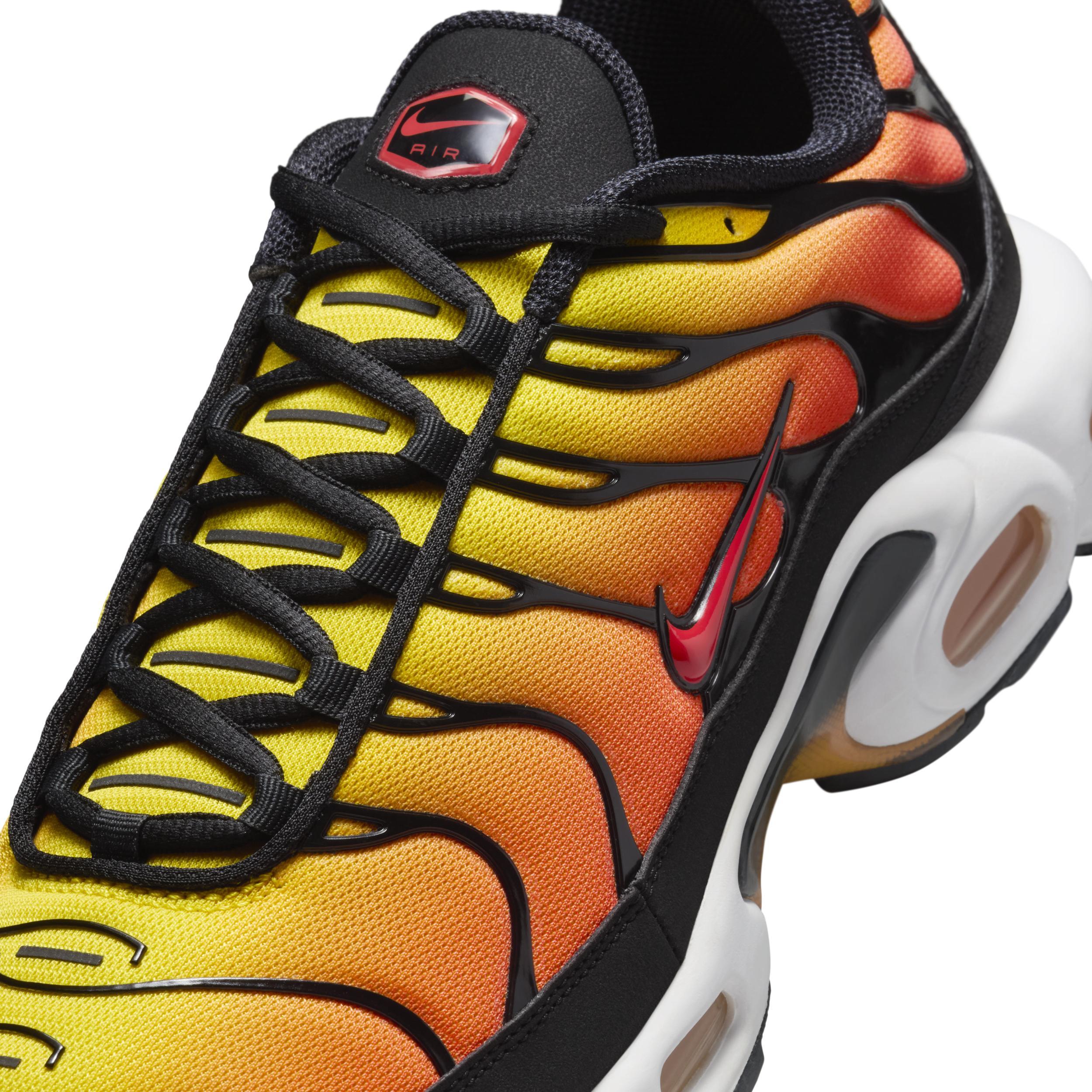 Nike Men's Air Max Plus Shoes Product Image