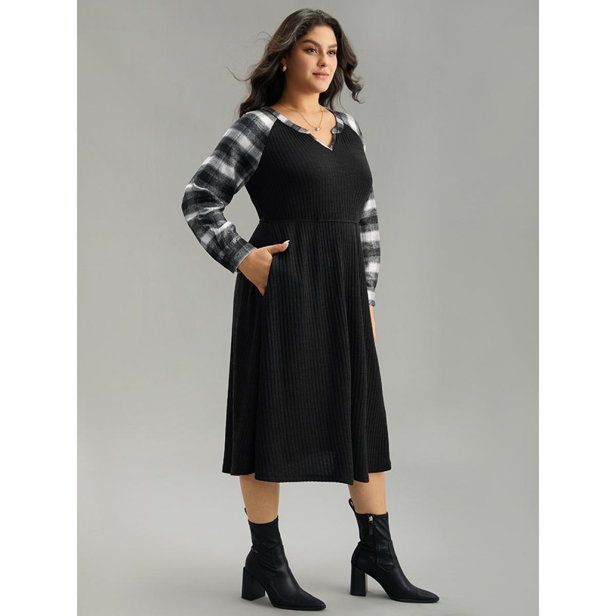 Plus Size Rib Knit Plaid Patchwork Pocket Notched Dress Black Women Casual Patchwork Notched collar Long Sleeve Curvy Midi Dress BloomChic 12/L Product Image