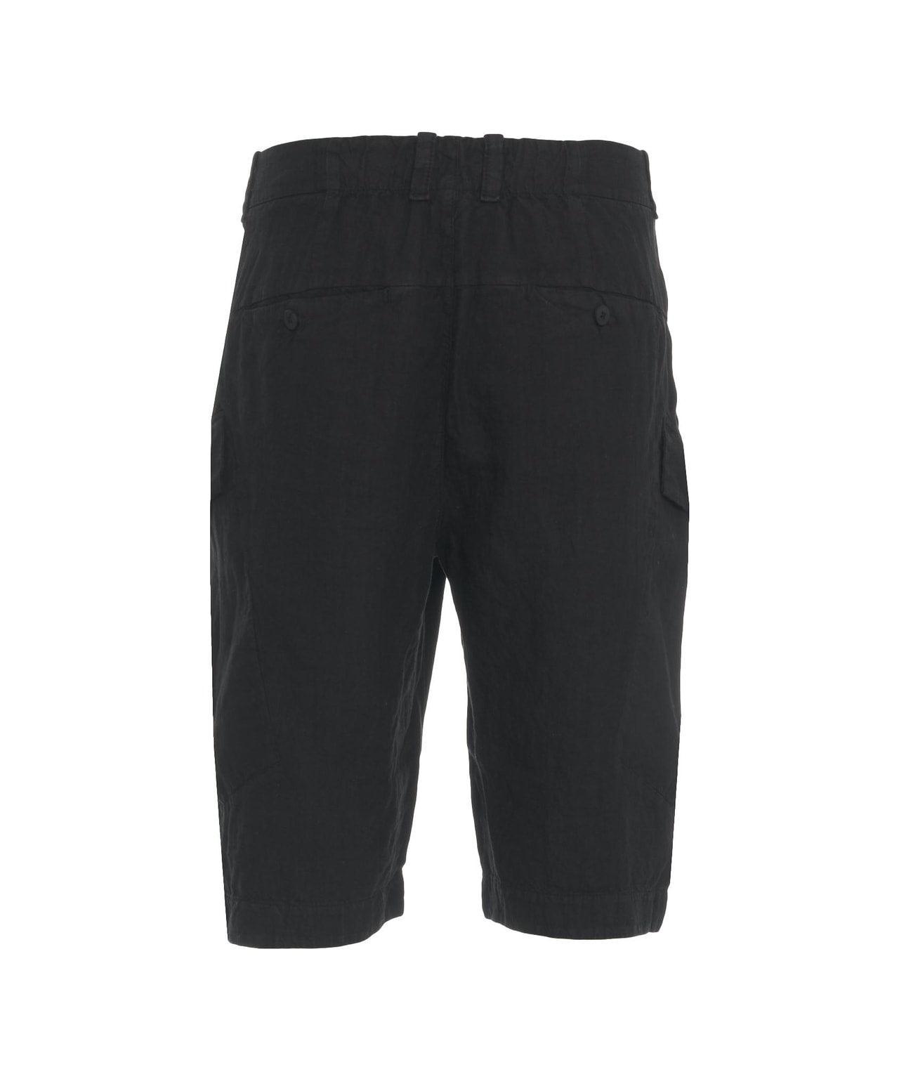 Cargo shorts in linen Product Image