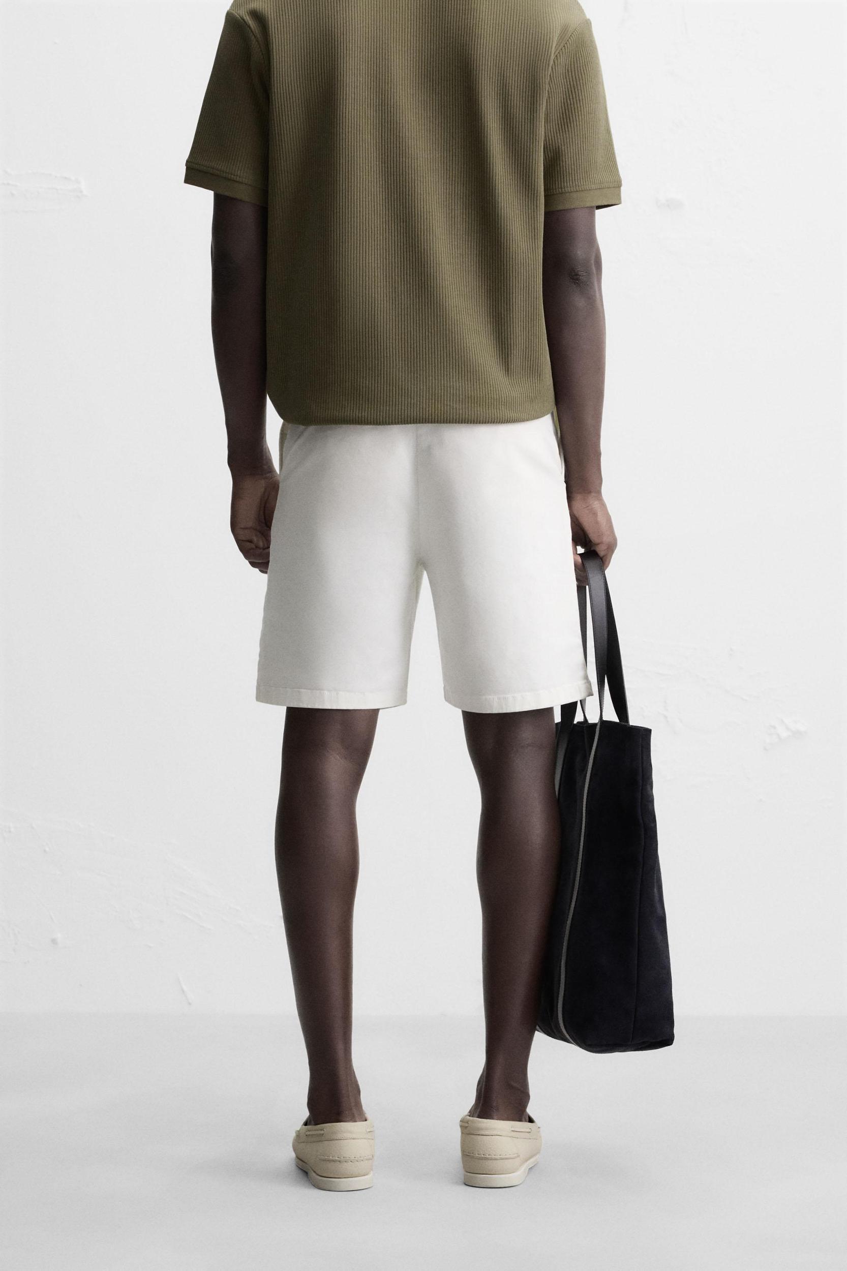 REGULAR FIT CHINO SHORTS Product Image