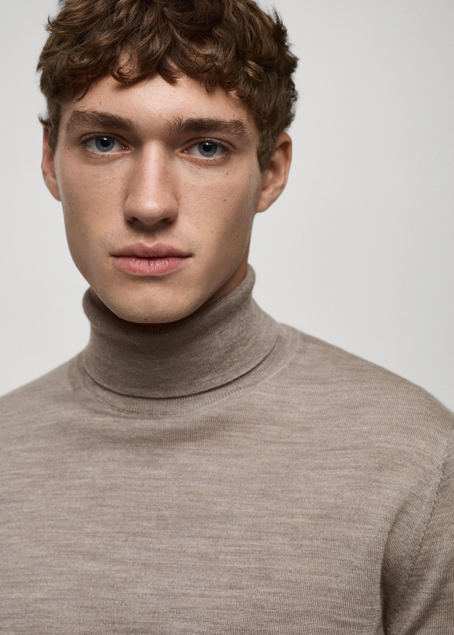 100% merino wool turtleneck sweater - Men | MANGO USA Product Image