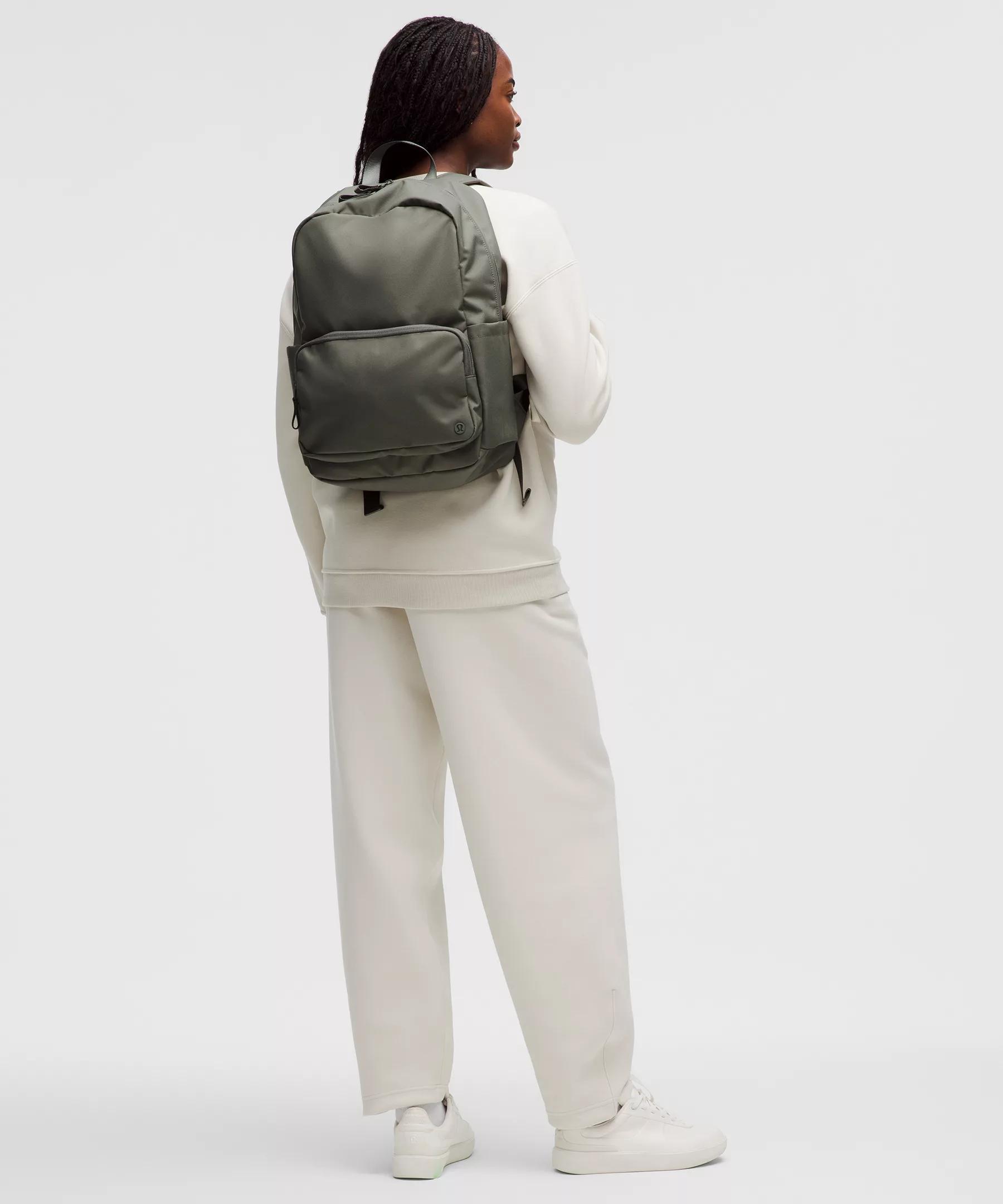 Everywhere Backpack 22L *Tech Canvas Product Image