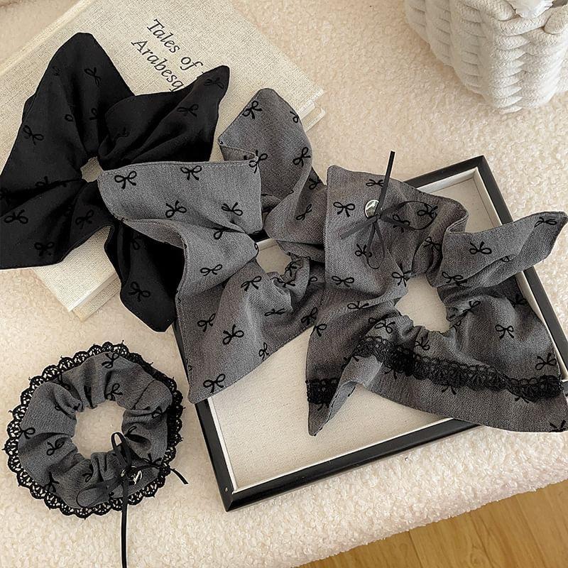 Bow Print Scrunchie Product Image