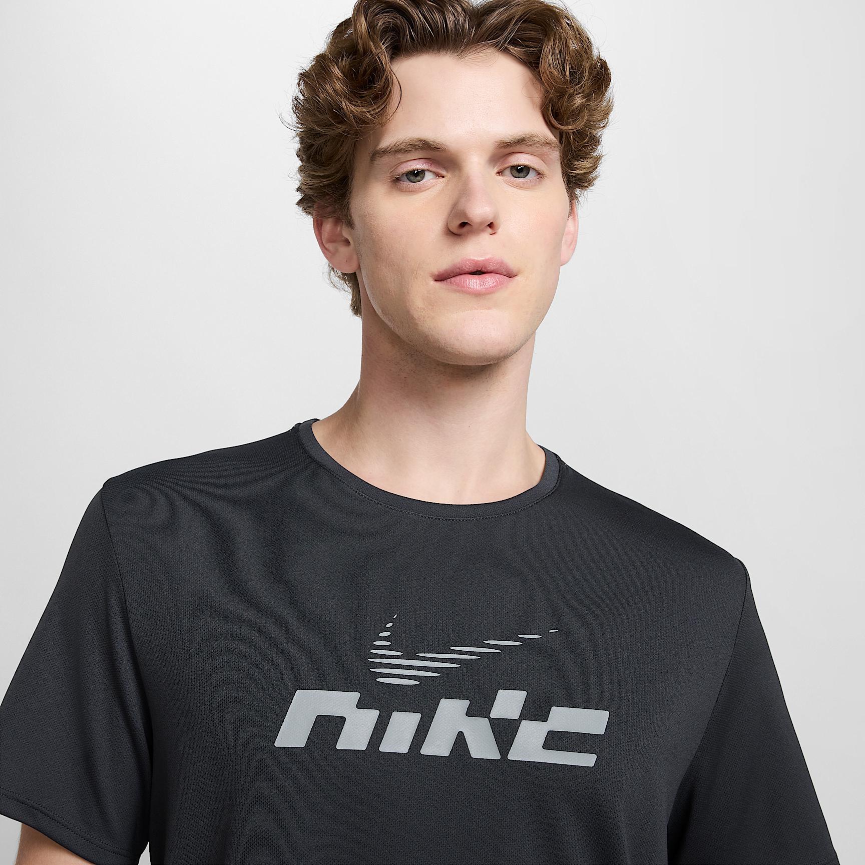 Nike Miler Flash Men's Dri-FIT UV Short-Sleeve Running Top Product Image