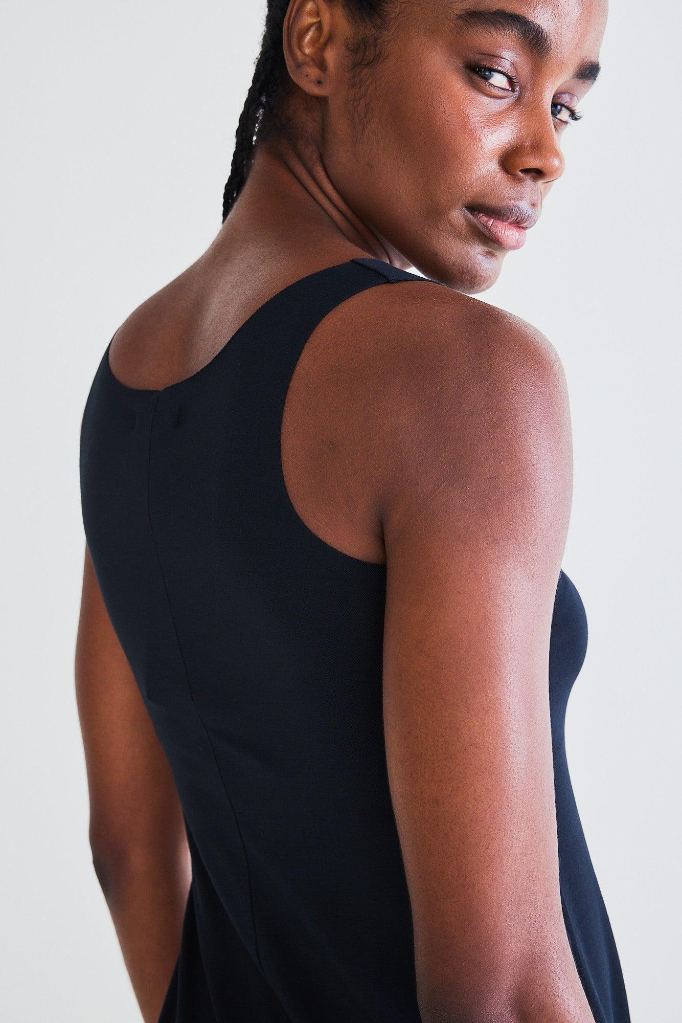 The Essential Long Seamless Cami Product Image