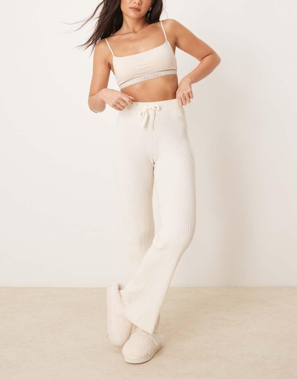 Calvin Klein Tonal Logo Cotton lightly lined scoop bralette with logo band in cream Product Image