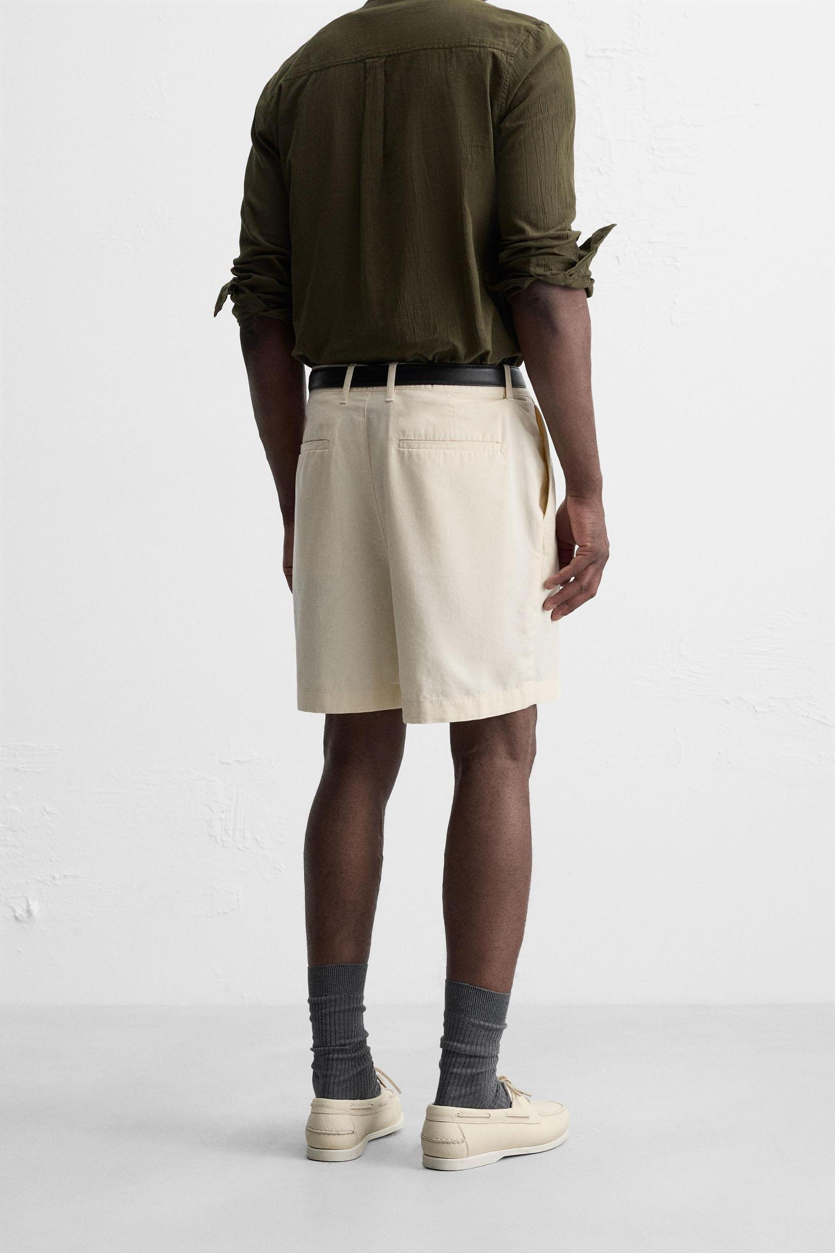 PLEATED REGULAR FIT BERMUDA SHORTS Product Image