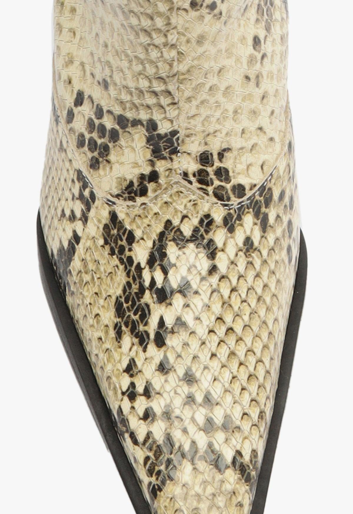 Raffaela Up Boot Female Product Image