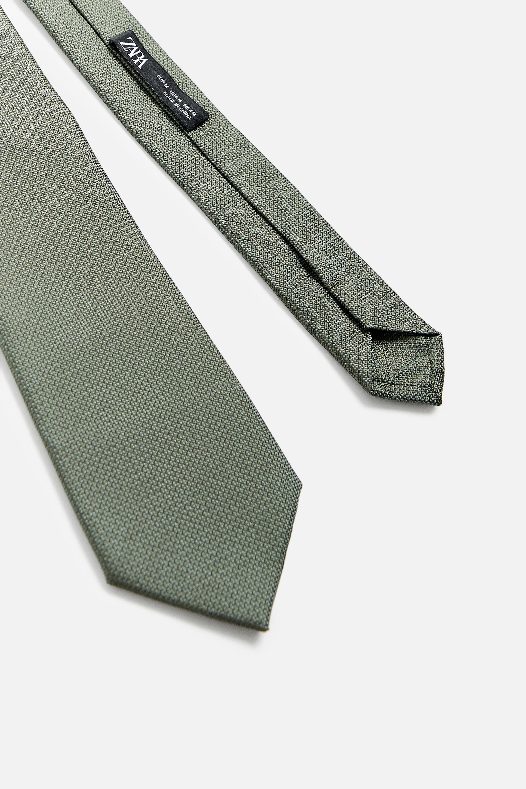 TEXTURED 100% SILK TIE Product Image