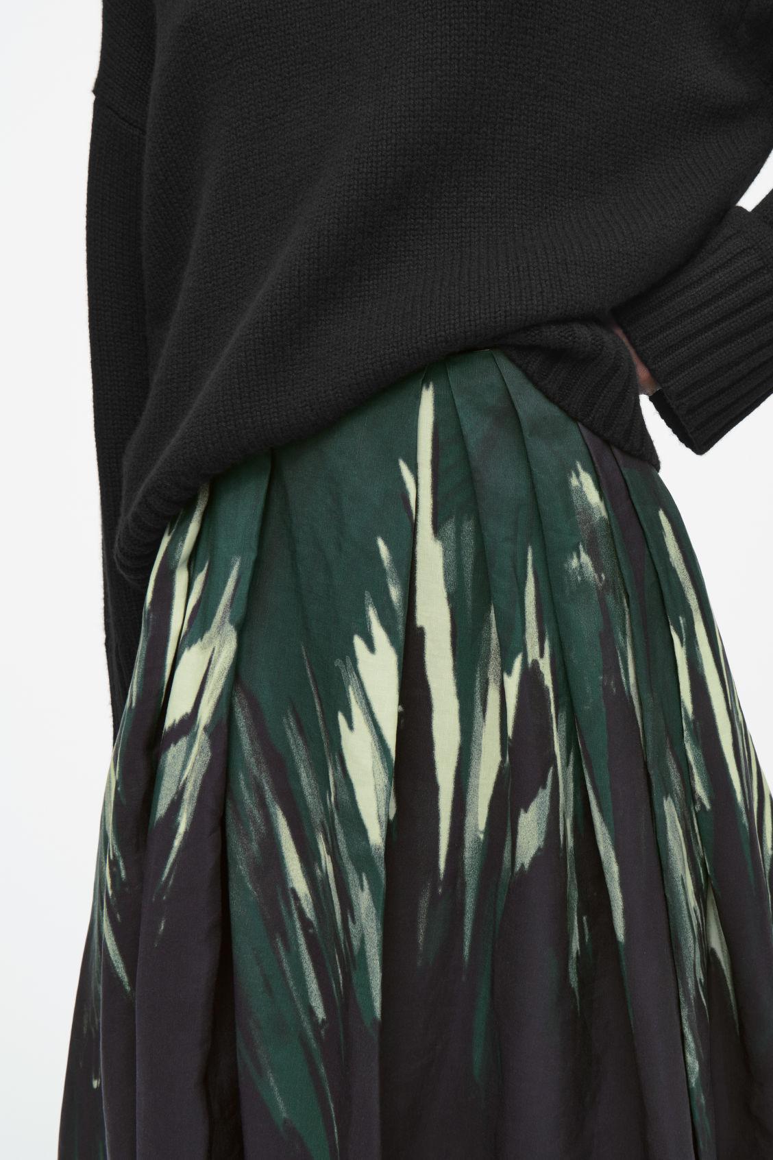 PRINTED BUBBLE-HEM MIDI SKIRT Product Image