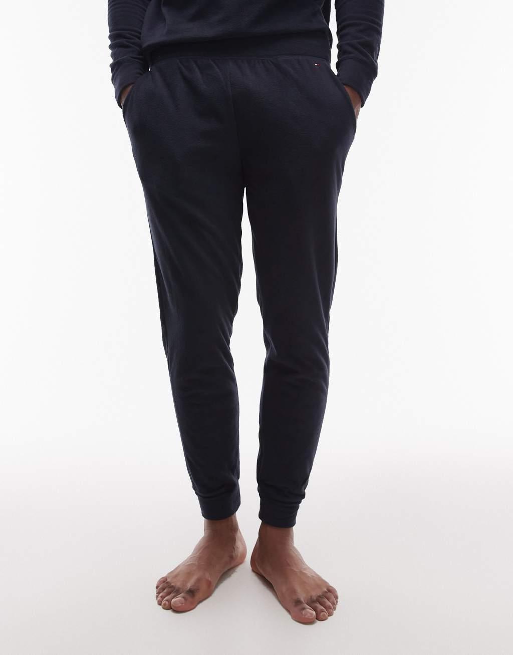 Tommy Hilfiger Original lounge sweatshirt/sweatpants giftset in navy Product Image