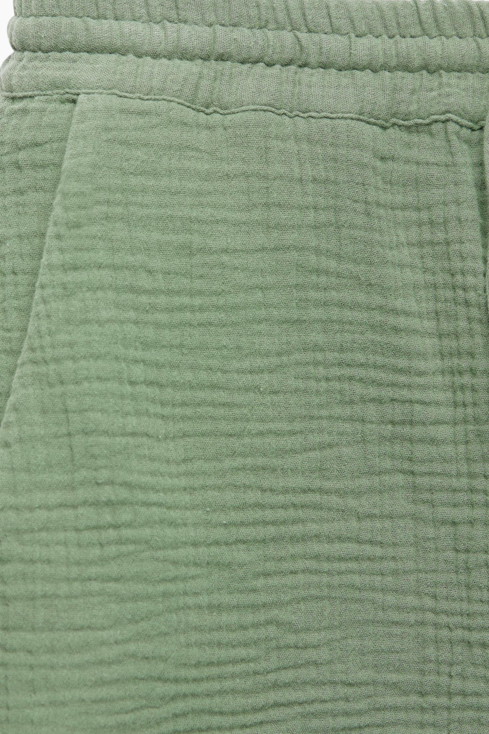 Textured oversize shorts Product Image