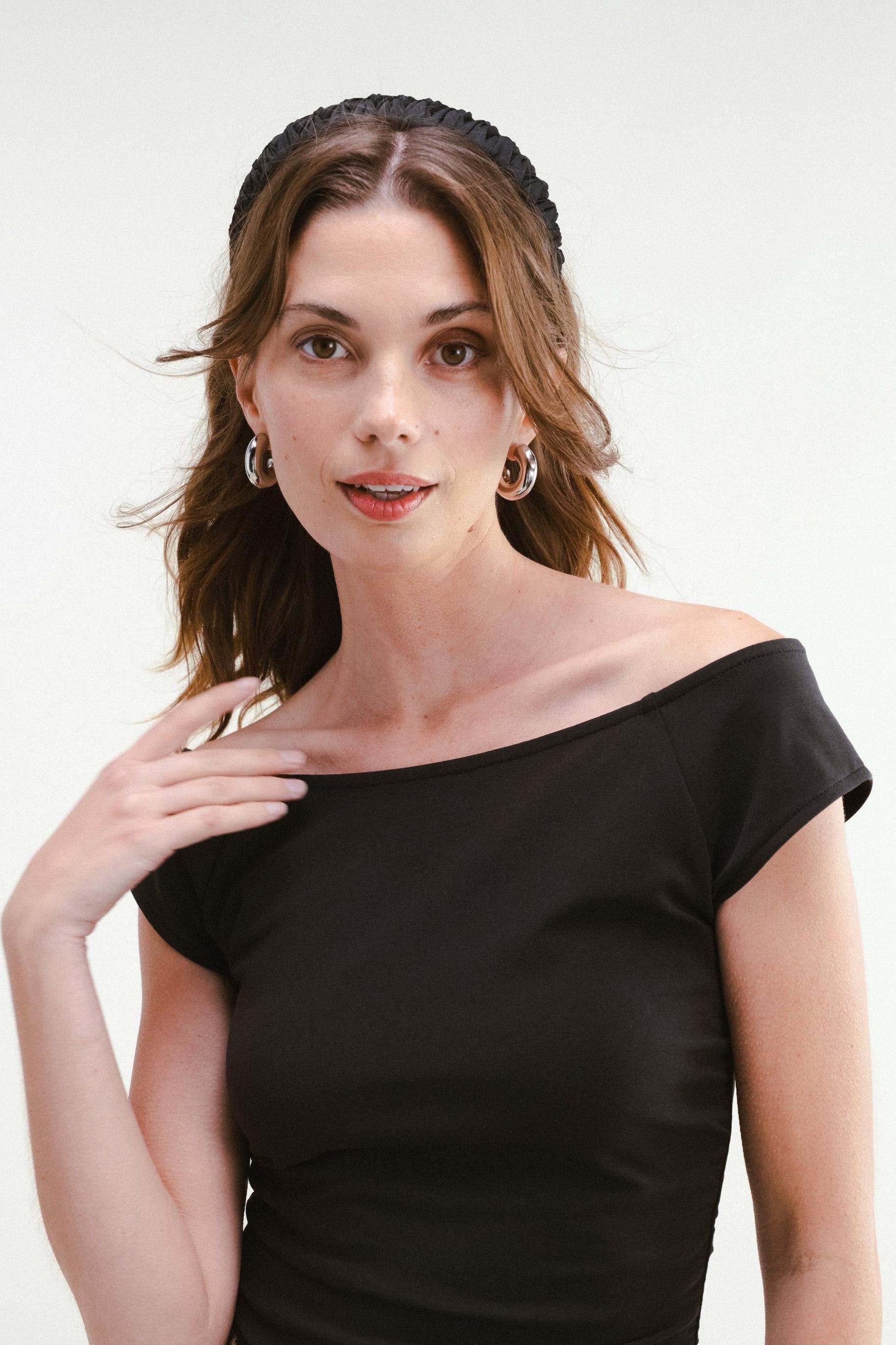 Poised Top - Black Product Image