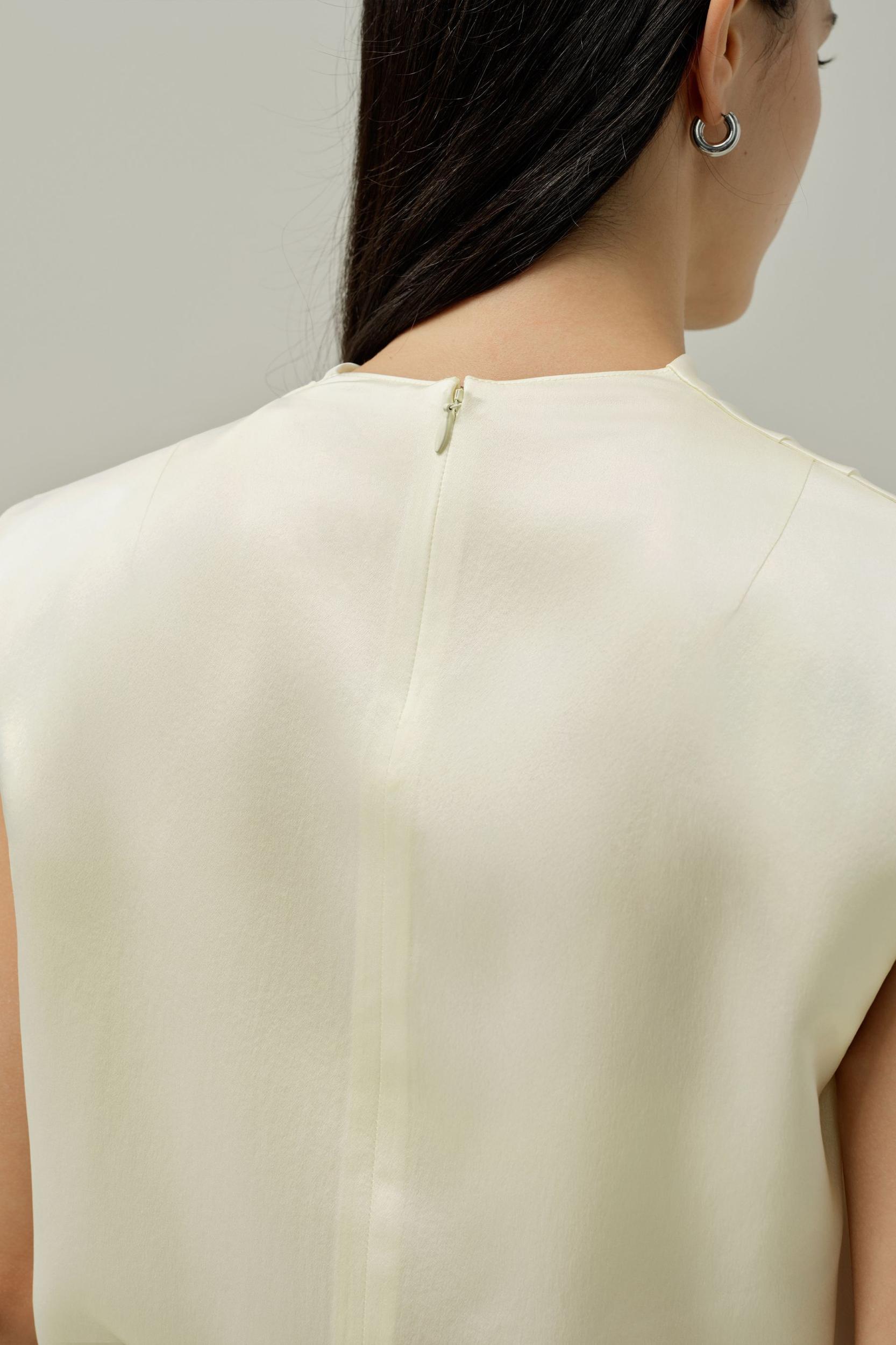 LILYSILK X LYDIA TOMLINSON Grace Top Product Image