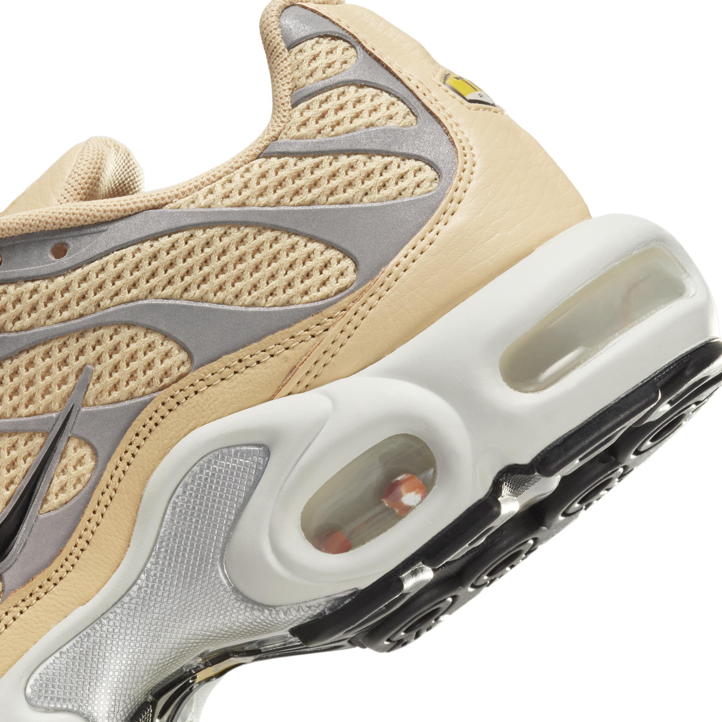 Nike Air Max Plus Women's Shoes Product Image