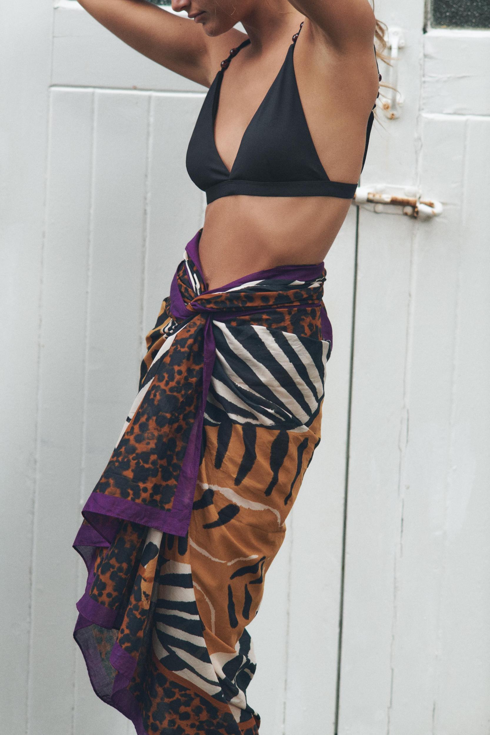 TIGER LEOPARD PRINT SCARF Product Image