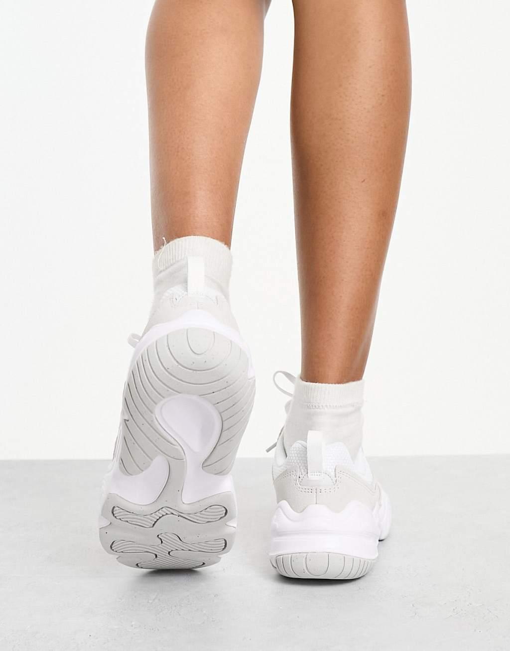 Tech Hera Sneaker Nike Product Image