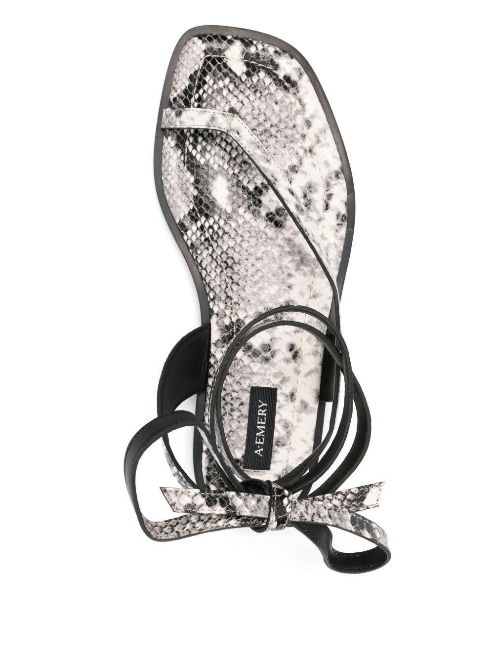 The Heidi sandals Product Image