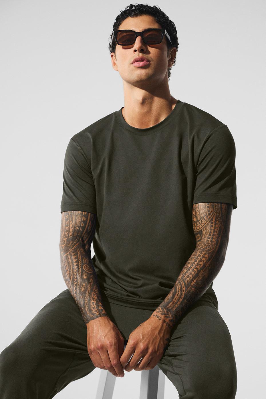 Alo Yoga | Conquer Reform Crewneck Short Sleeve Top Product Image