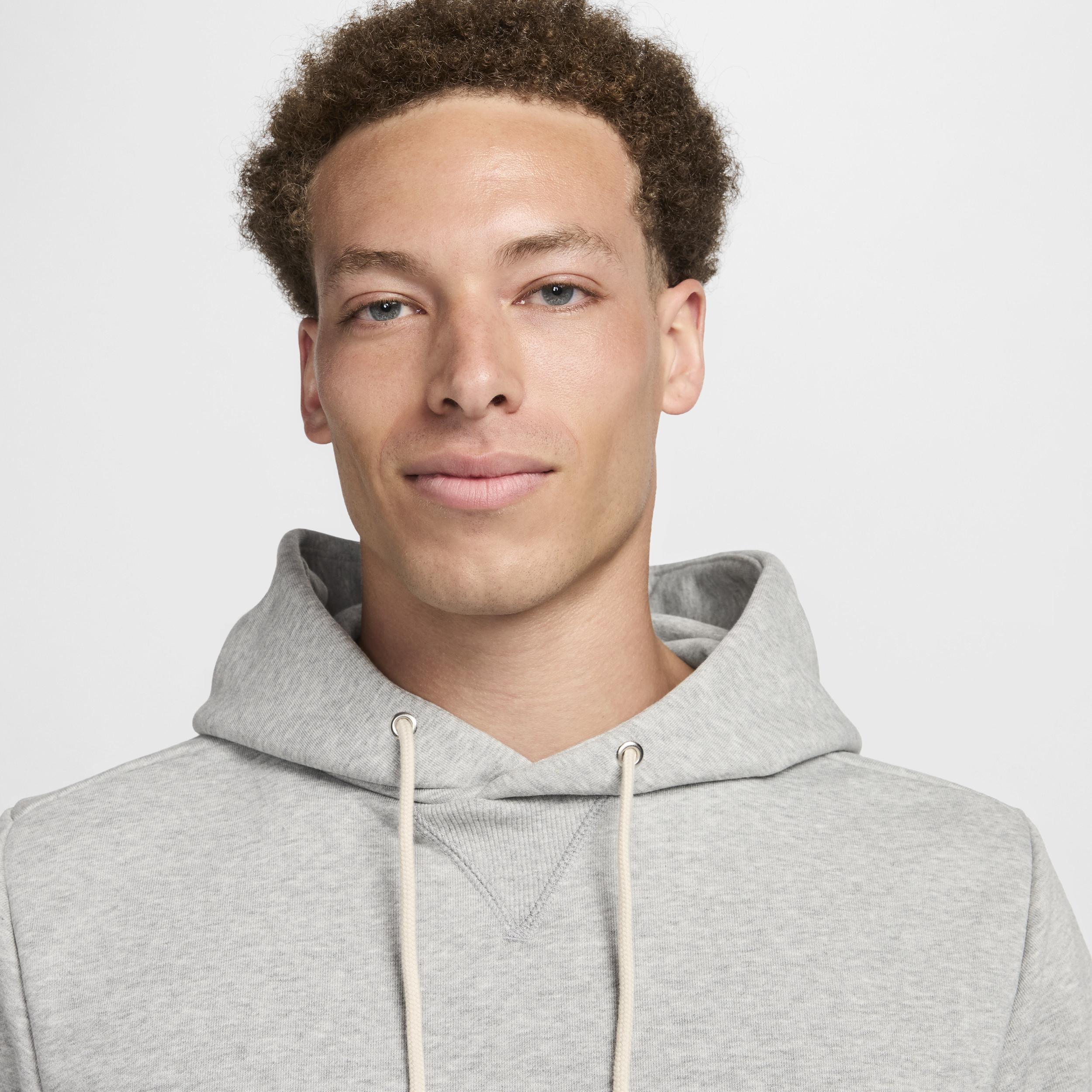 Nike Men's Standard Issue Dri-FIT Pullover Basketball Hoodie Product Image