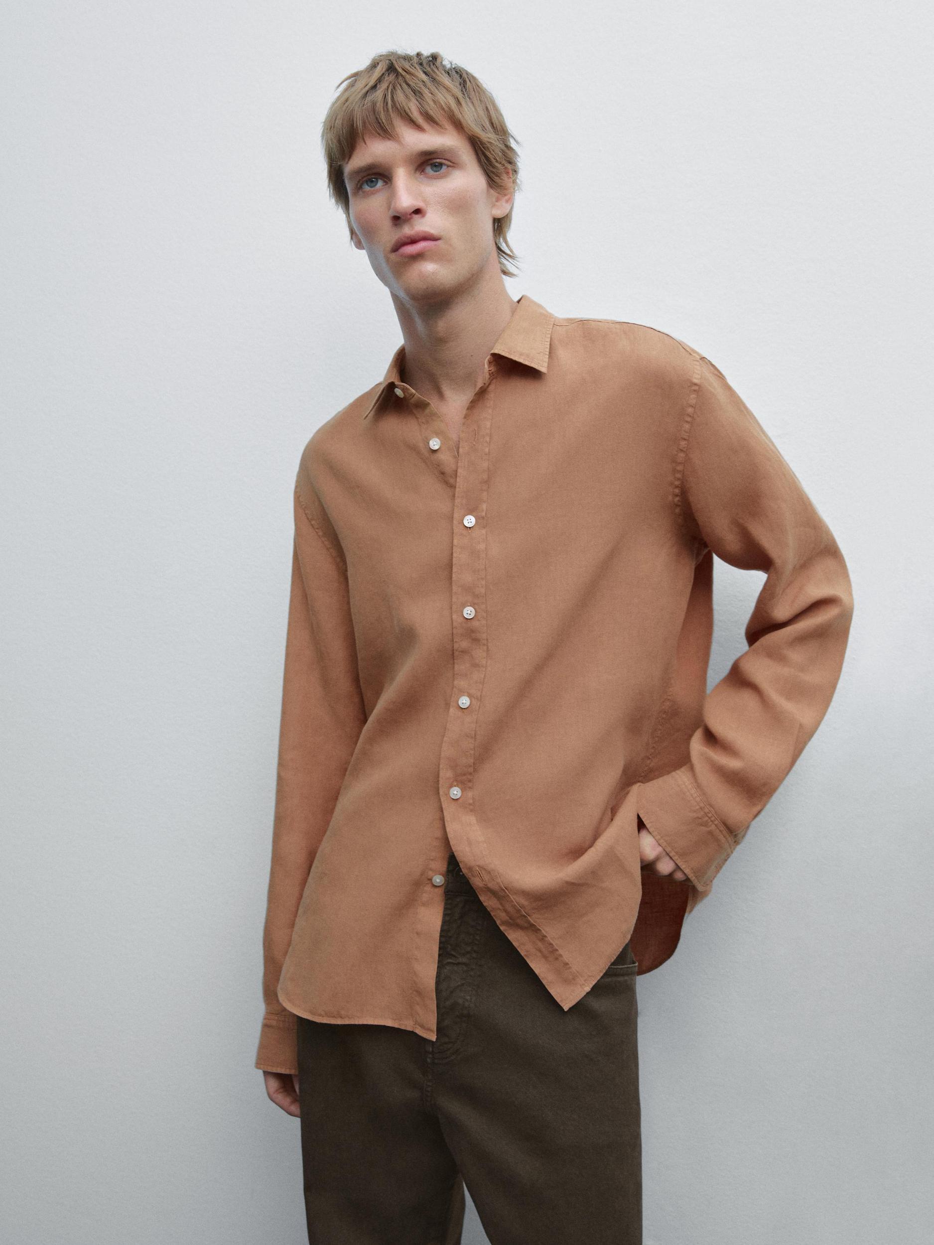 Regular fit shirt with maltinto finish Product Image