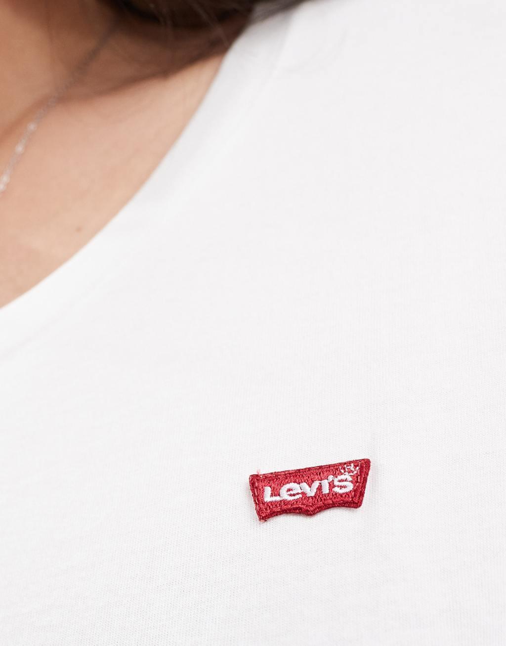 Levi's Plus perfect small batwing logo T-shirt in white Product Image