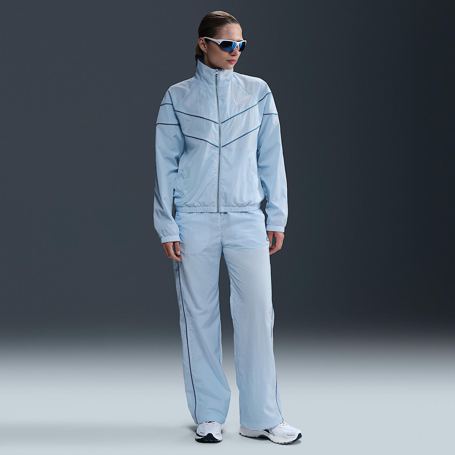 Nike Womens Windrunner Loose UV Woven Full-Zip Jacket | FV6304-423 Product Image