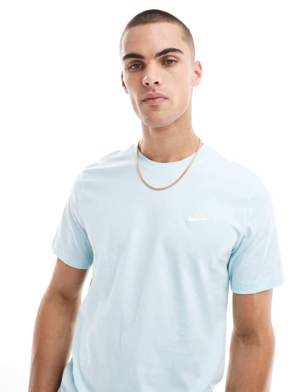 Nike Club t-shirt in light blue Product Image