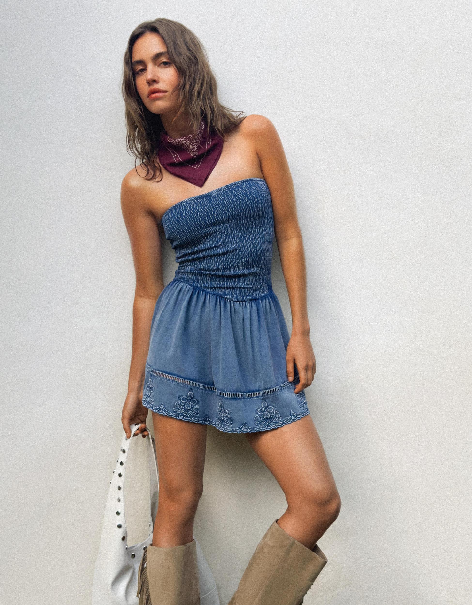 Mini dress with ruffles Product Image