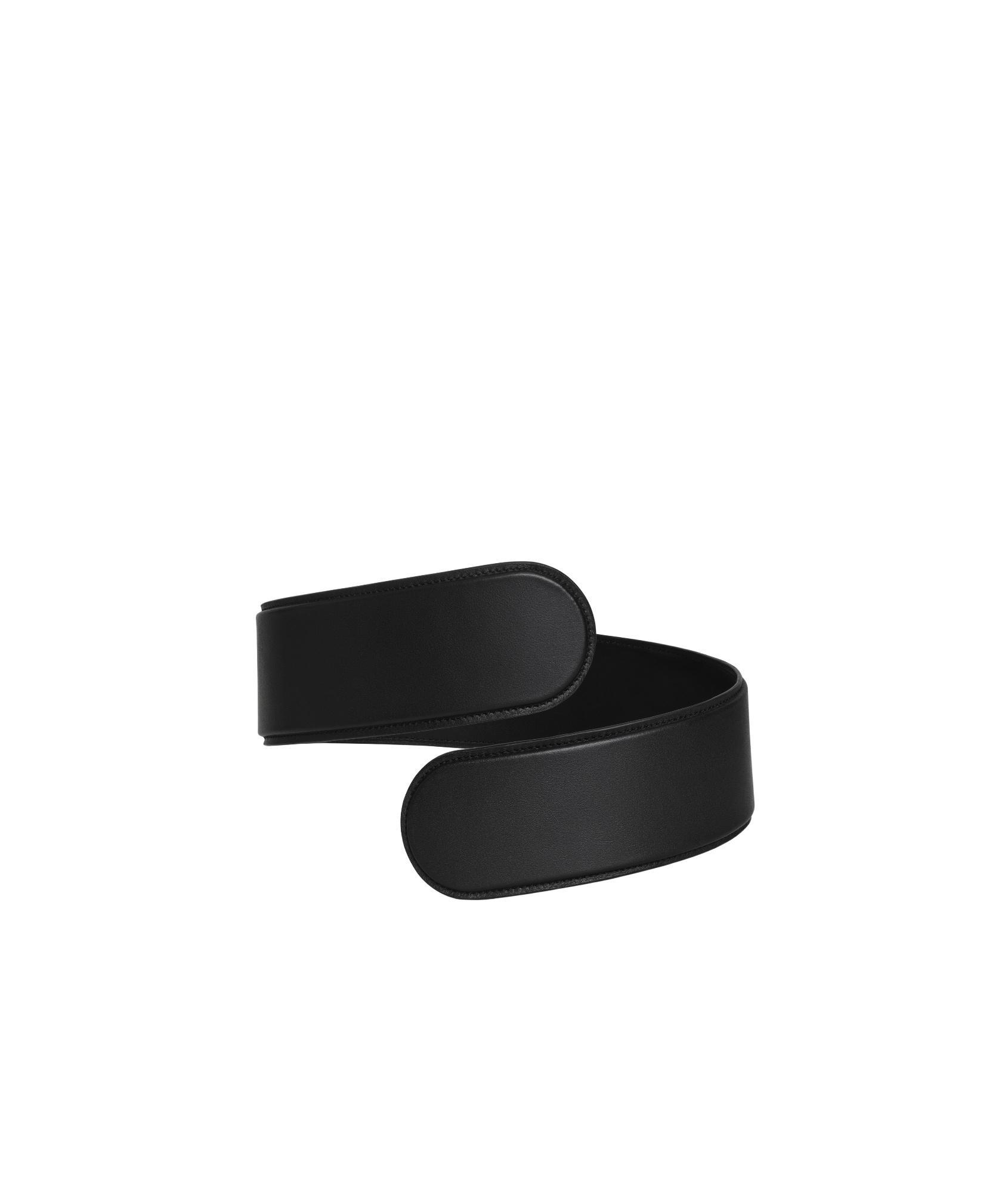 ALAÏA Flex Twist Leather Belt In Black Product Image