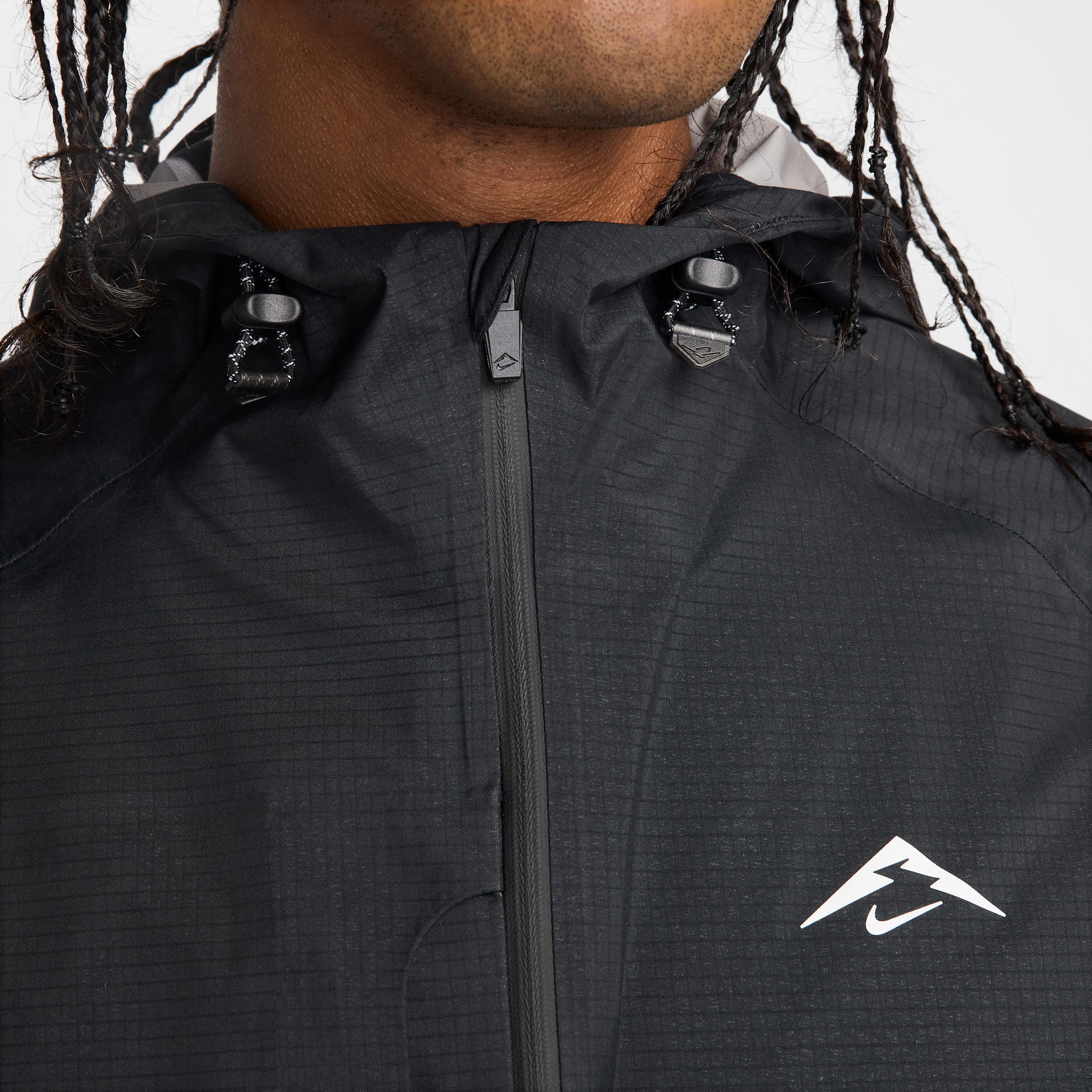 Nike Men's Cosmic Peaks Storm-FIT ADV Running Jacket Product Image