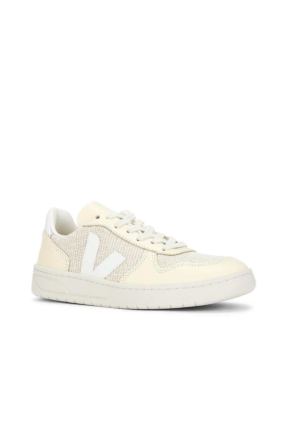 V-10 Sneaker Veja Product Image