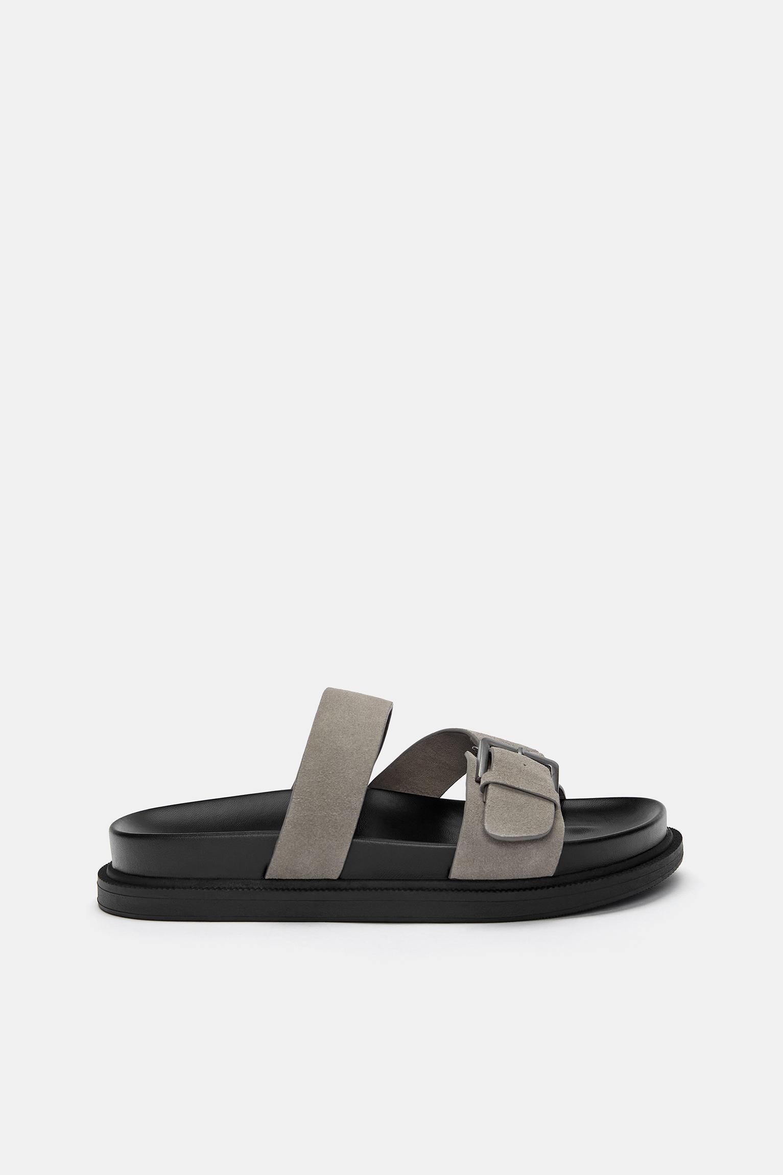 Leather sandals with buckle Product Image