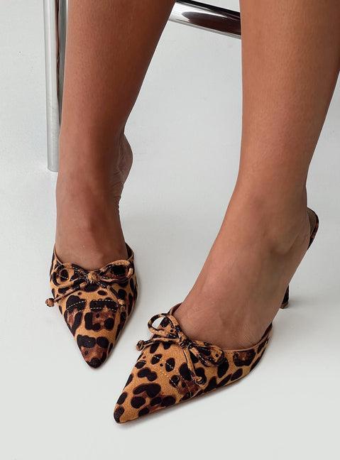 Autumn Moon Pointed Toe Heels Leopard Product Image