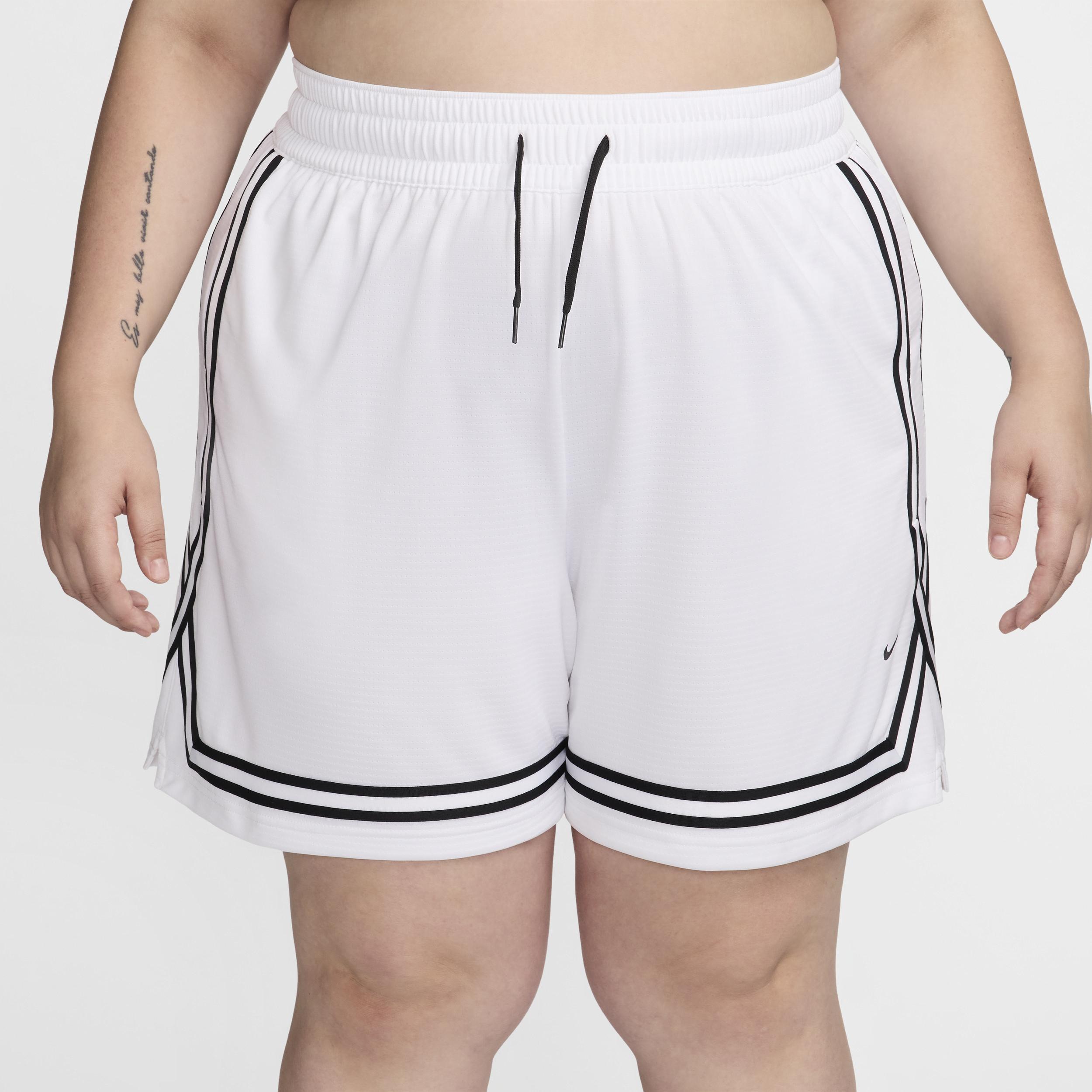 Nike Women's Crossover Dri-FIT 7" Basketball Shorts (Plus Size) Product Image