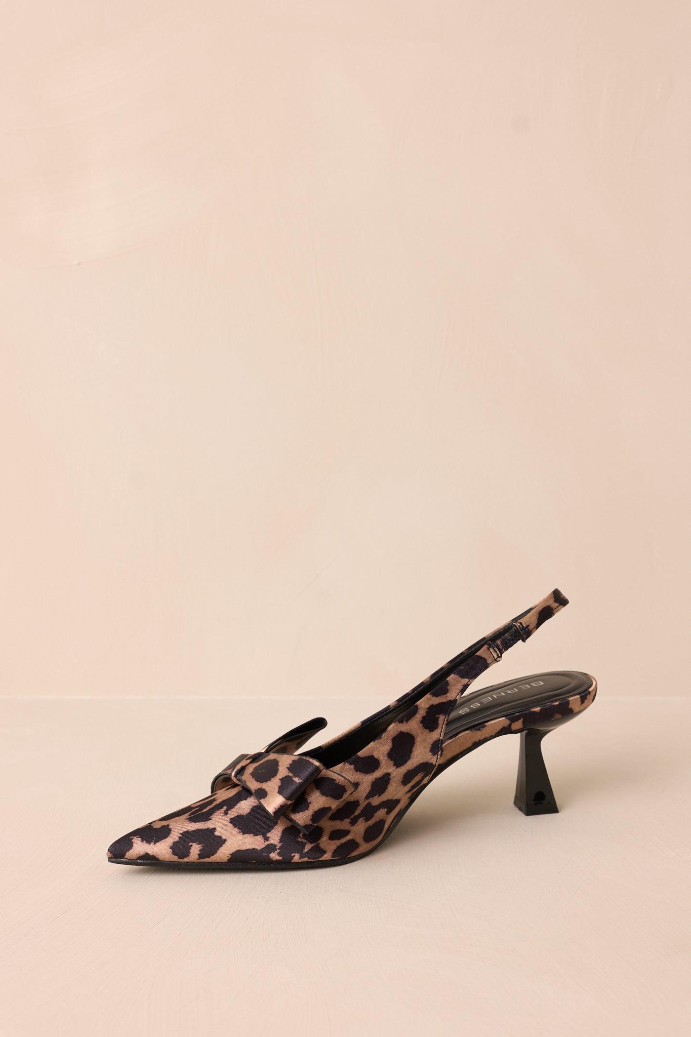 Dreamy Gleam Leopard Print Slingback Kitten Heels Product Image