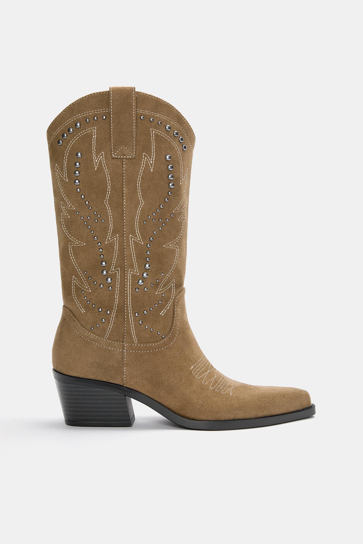 Studded cowboy boots Product Image