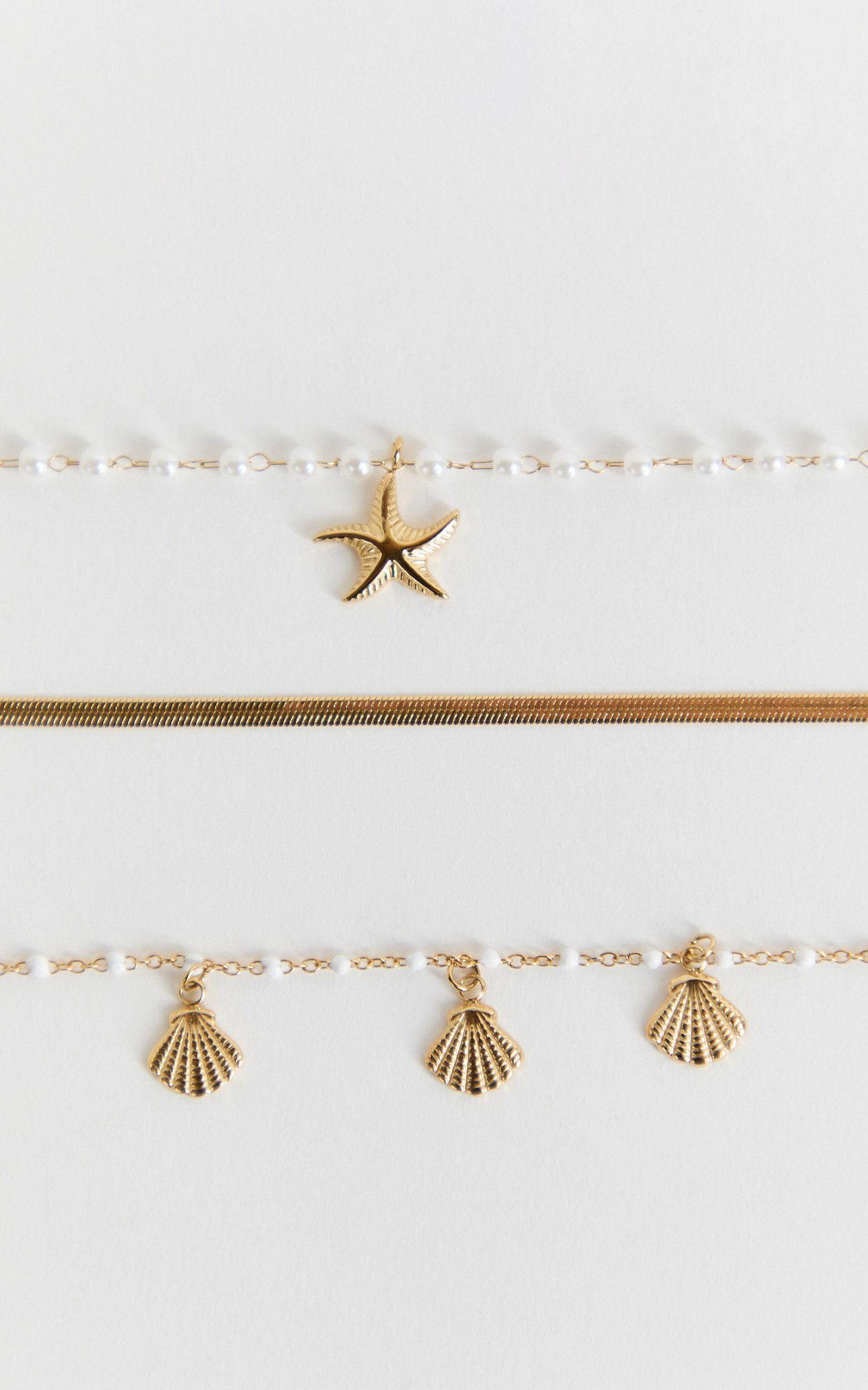 Faye Bracelet - Multipack Bracelet Set in Gold Product Image