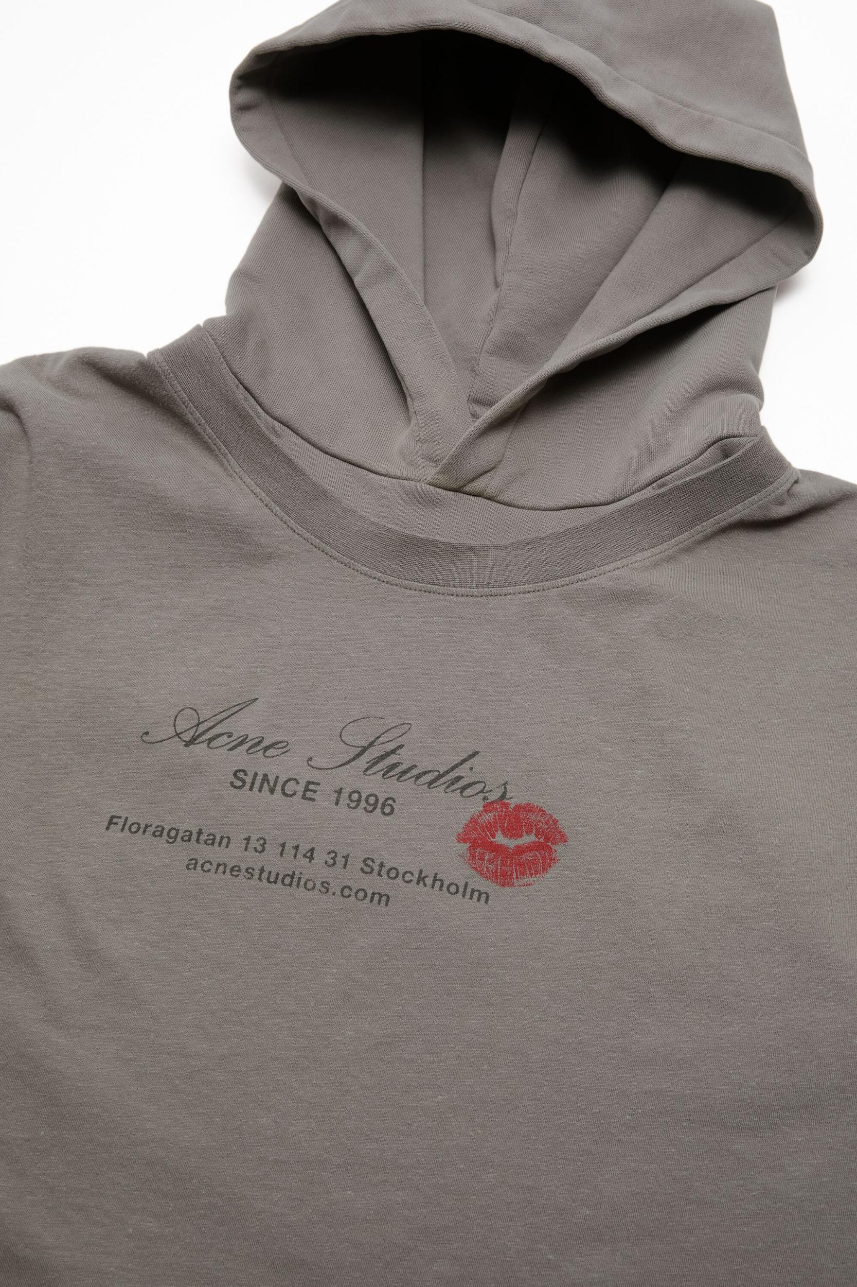 Double-layered hoodie Product Image