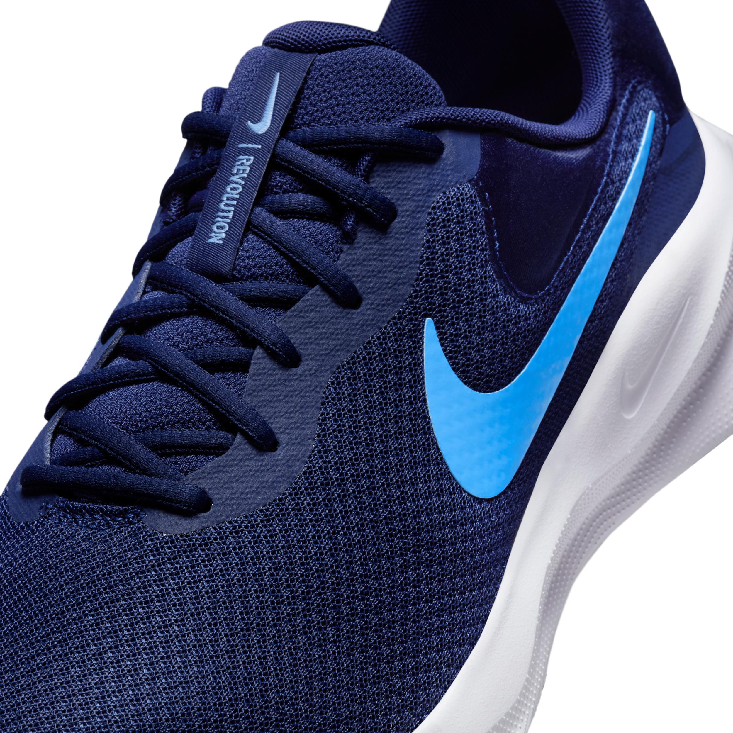 Nike Men's Revolution 7 Road Running Shoes (Extra Wide) Product Image