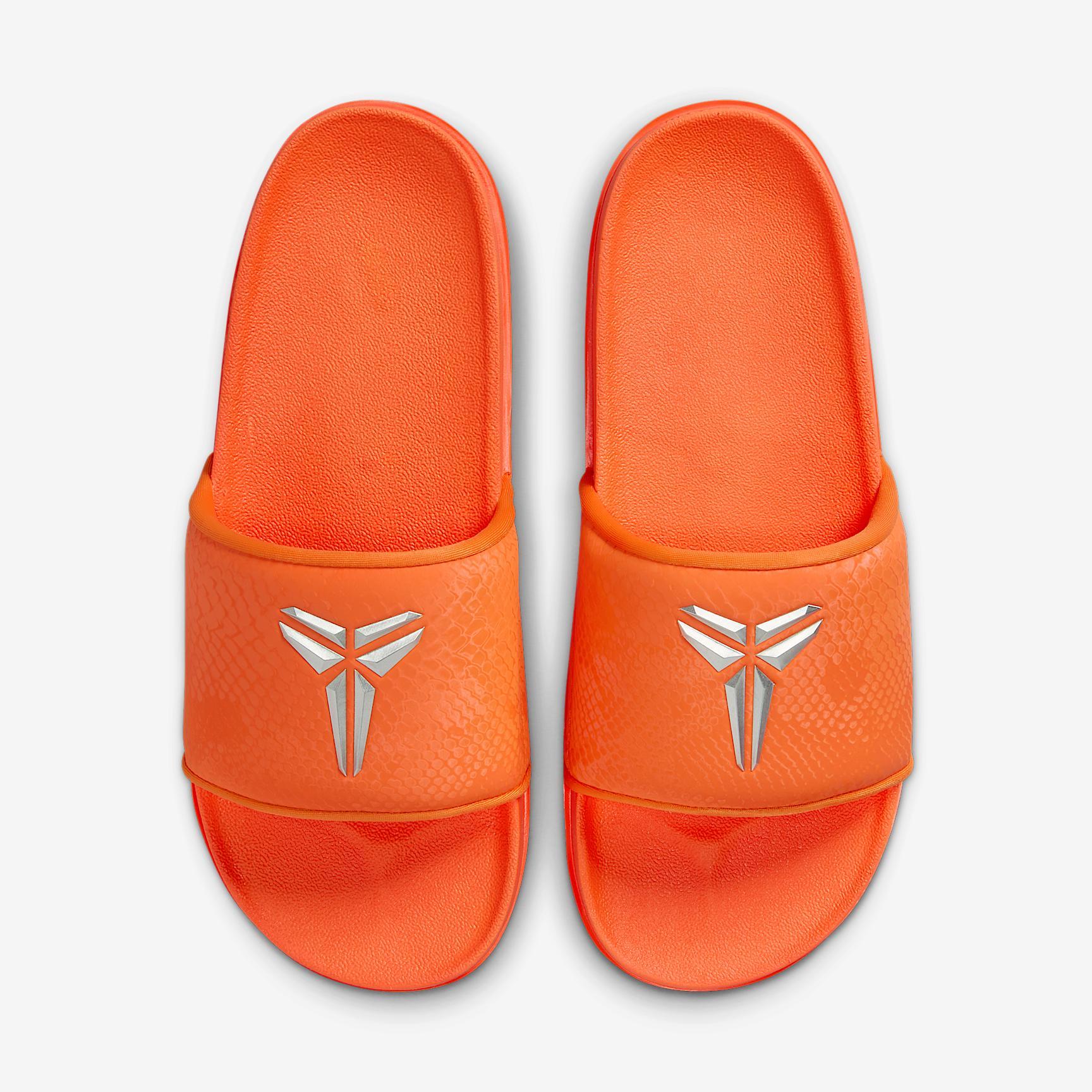 Kobe Offcourt Men's Slides Product Image