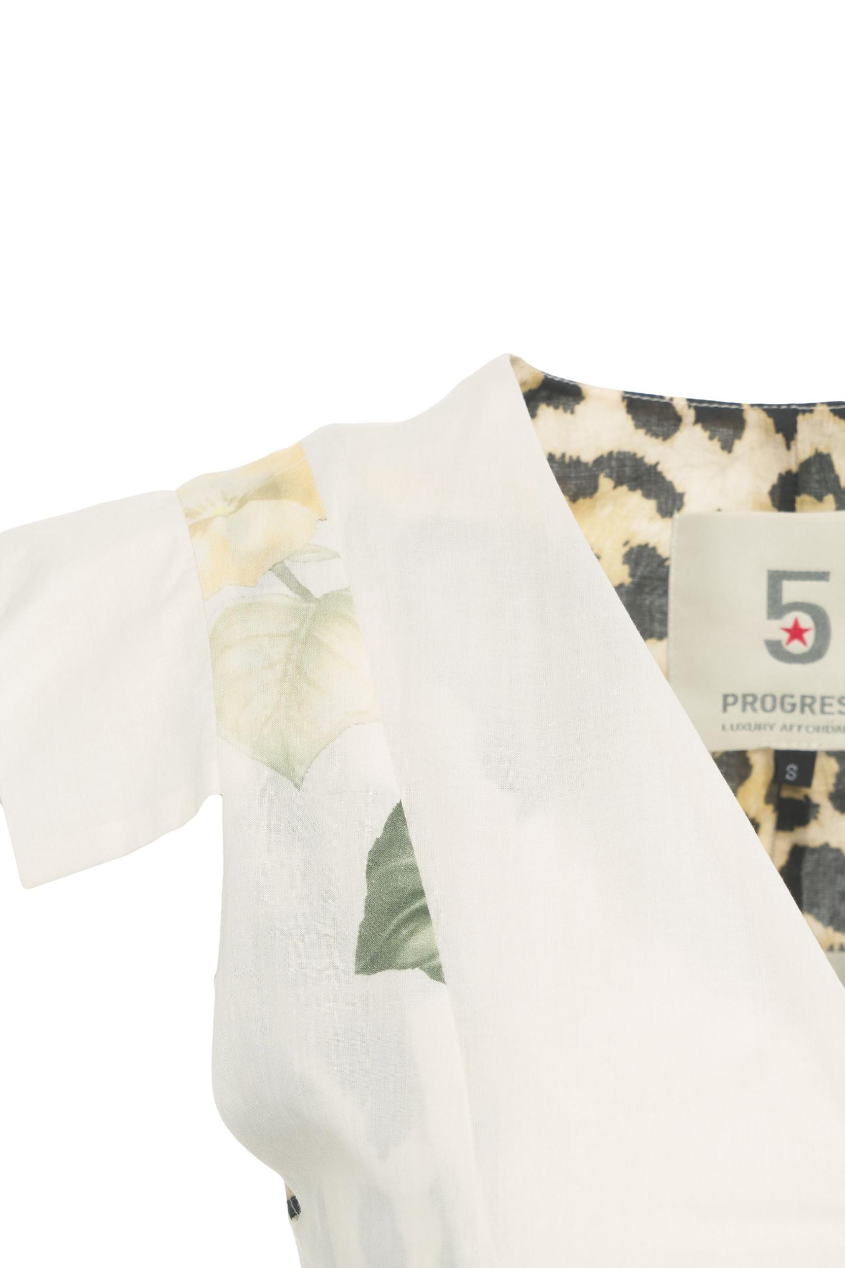 Maxi dress with floral print Product Image