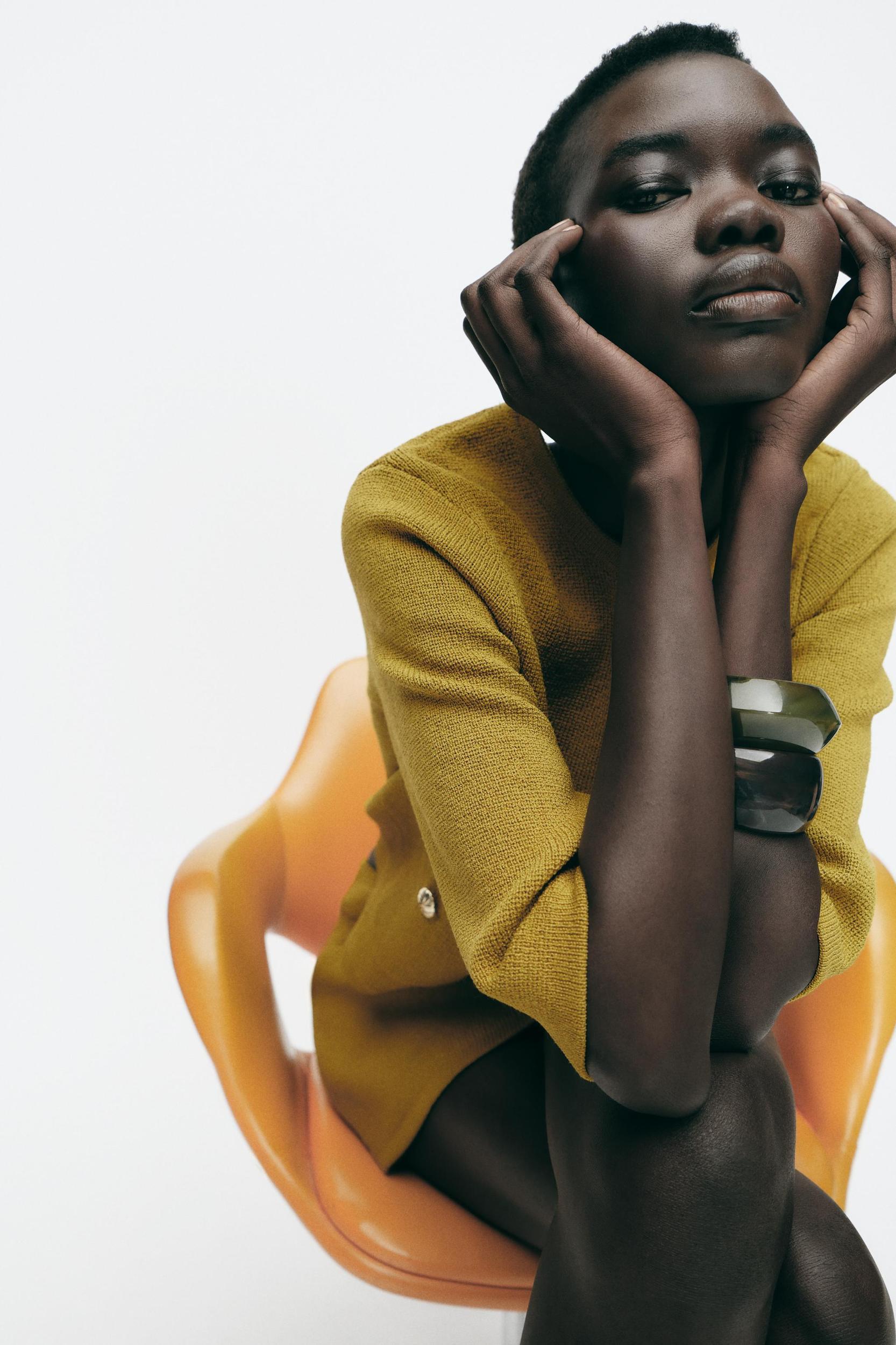 KNIT CARDIGAN WITH GOLDEN BUTTONS Product Image