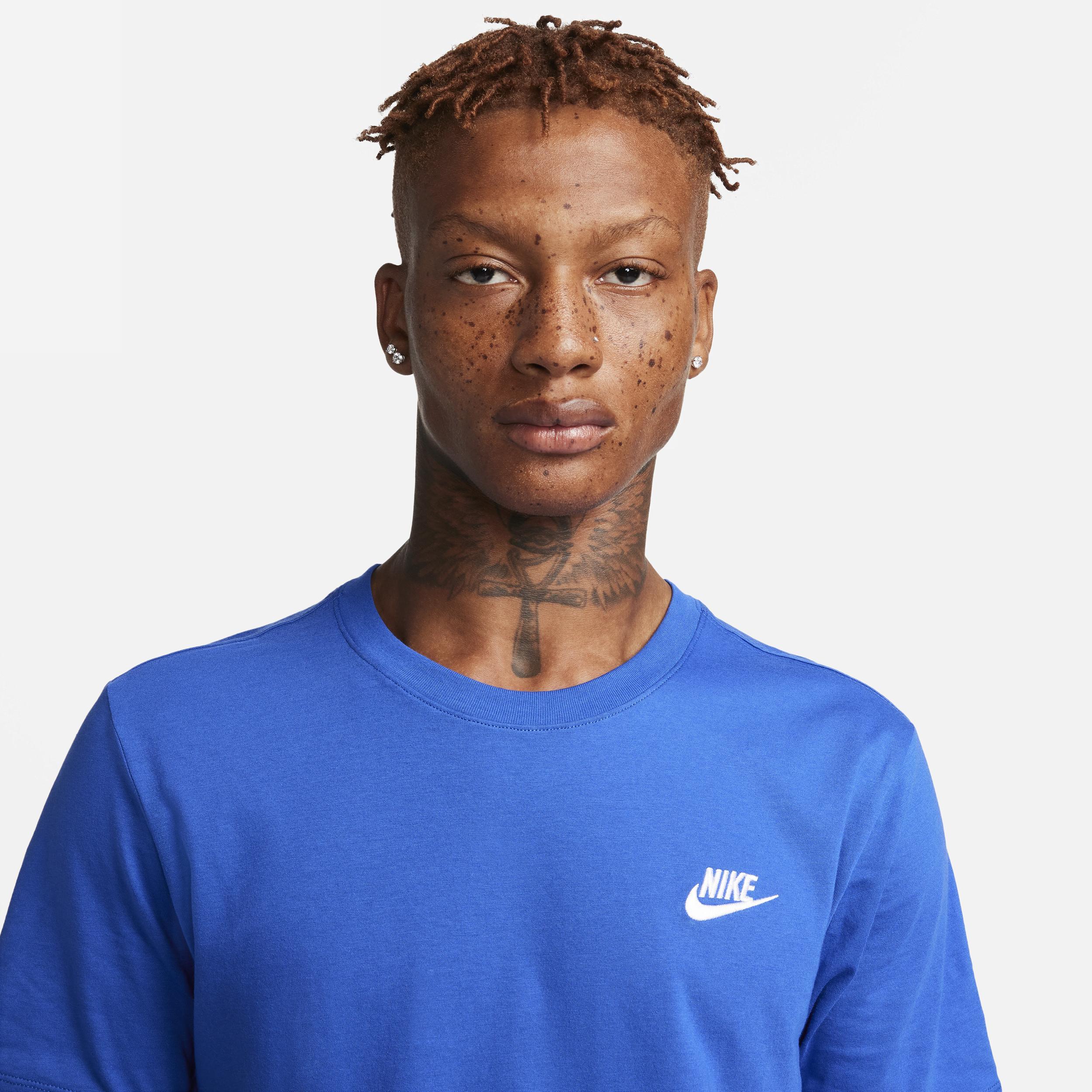 Men's Nike Sportswear Club T-Shirt Product Image