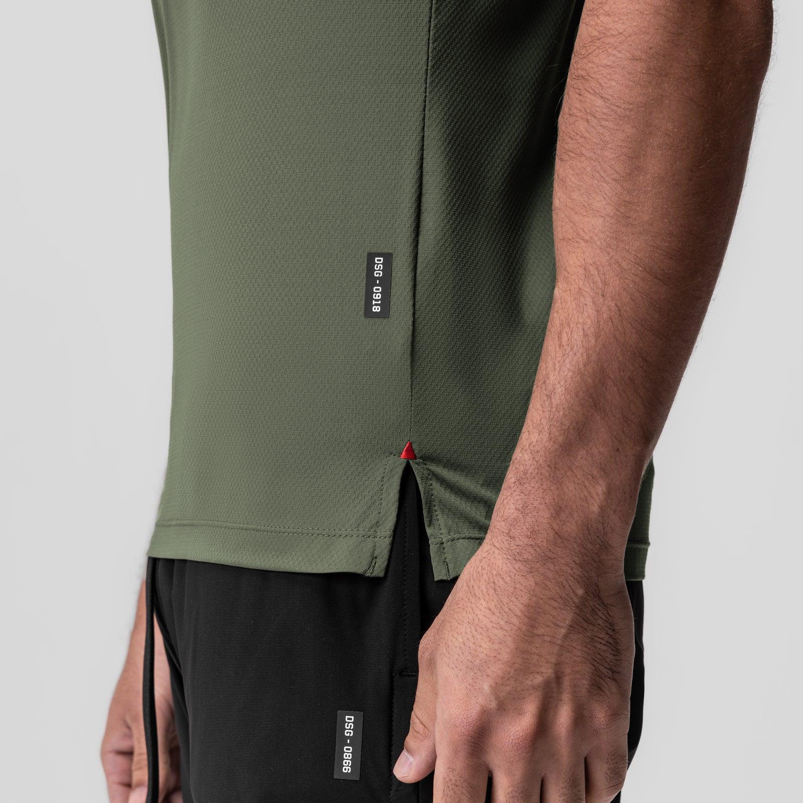 0918. AeroSilver® Fitted Tee - Deep Taupe Product Image