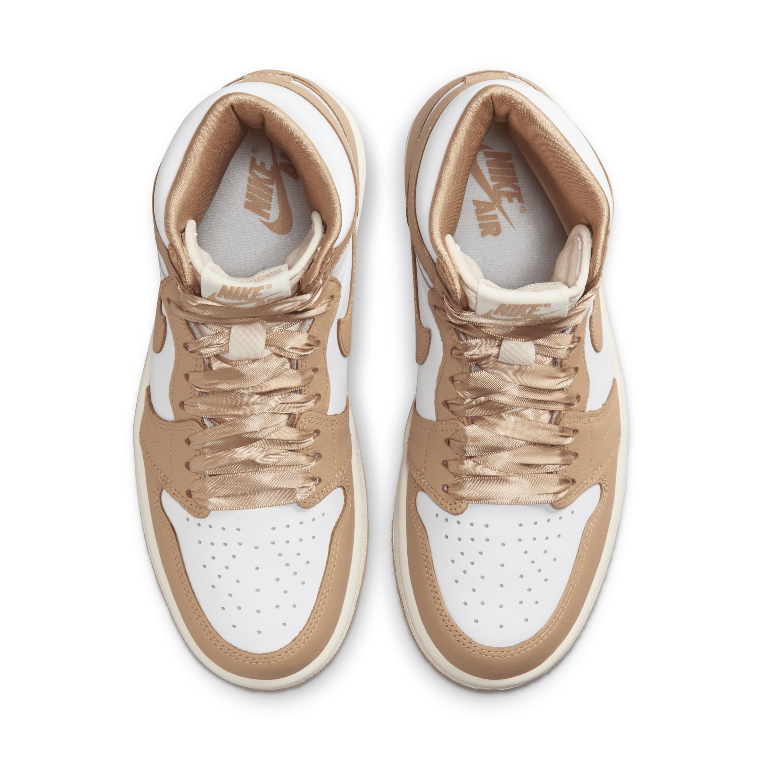 Nike Air Jordan 1 Retro Hi OG sneakers Product Image